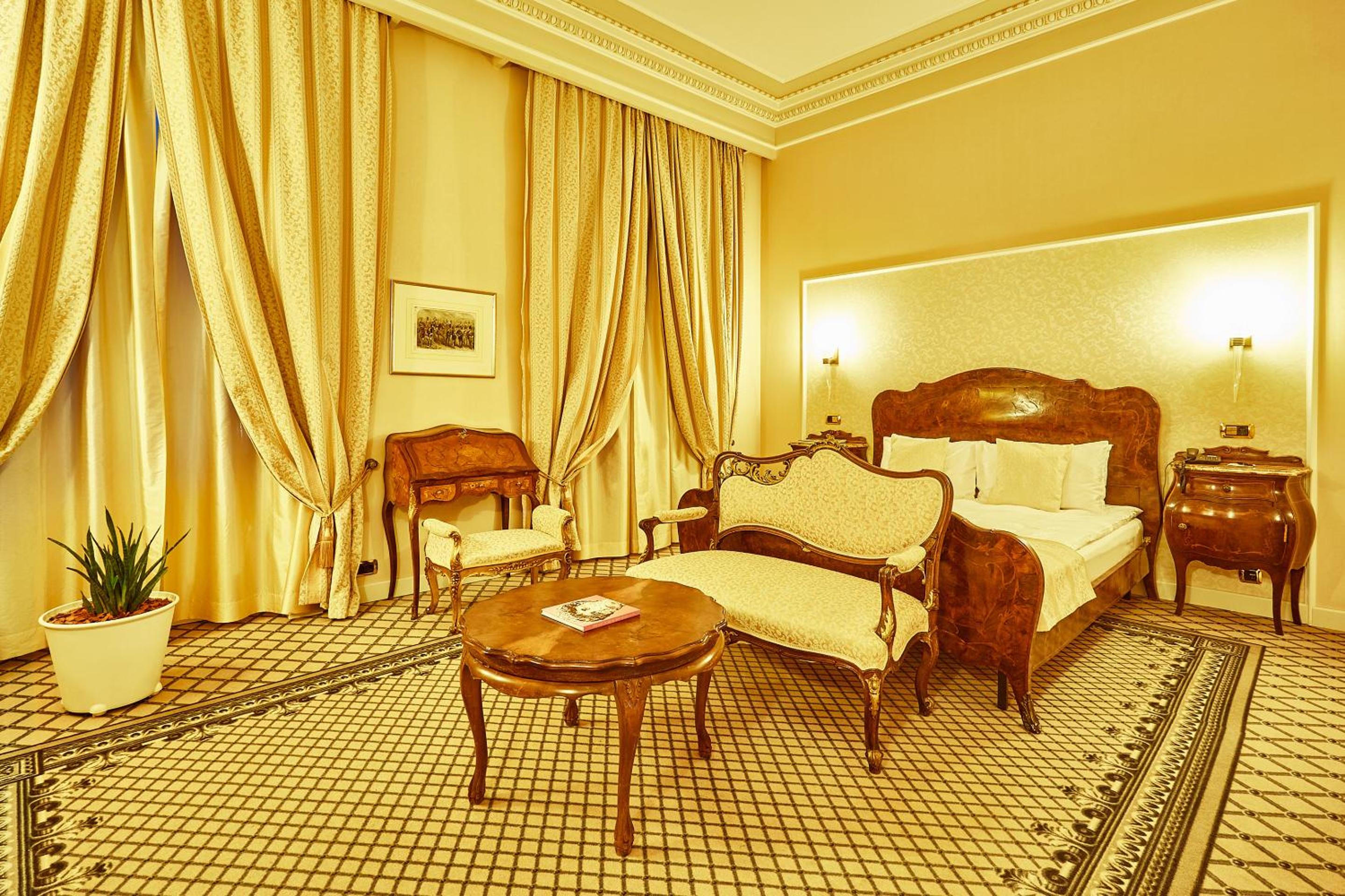 Junior Suite - Photo 1