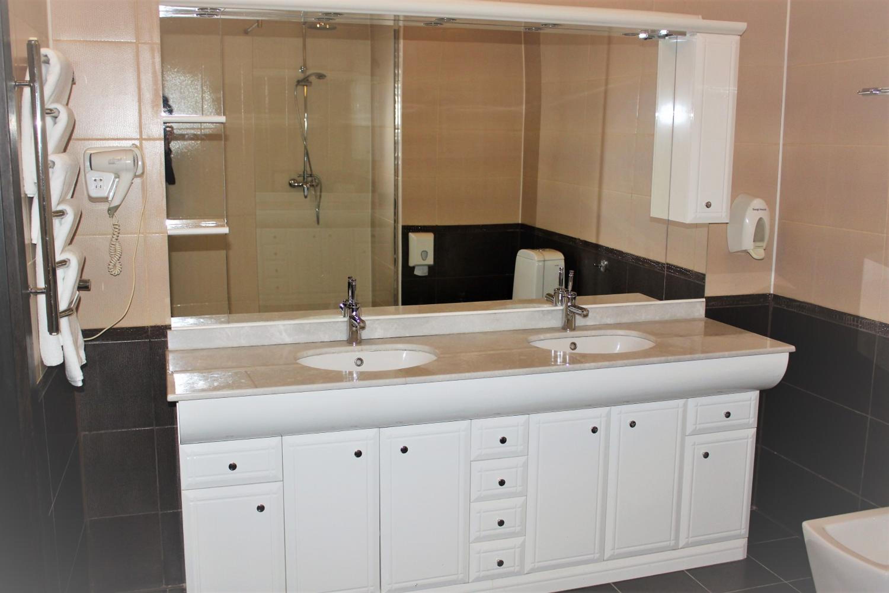 King Suite photo 3