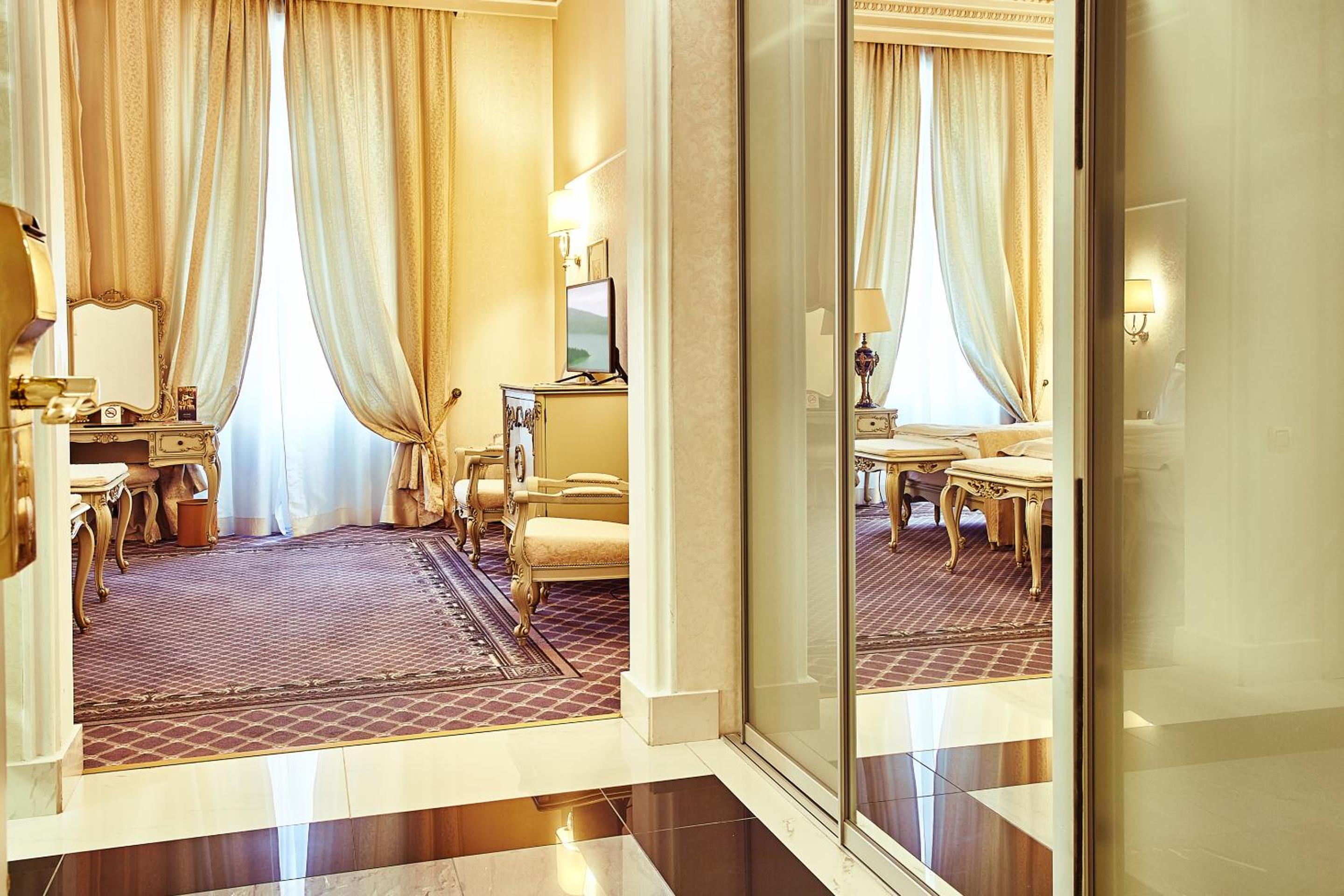 Deluxe Twin Room - Photo 4