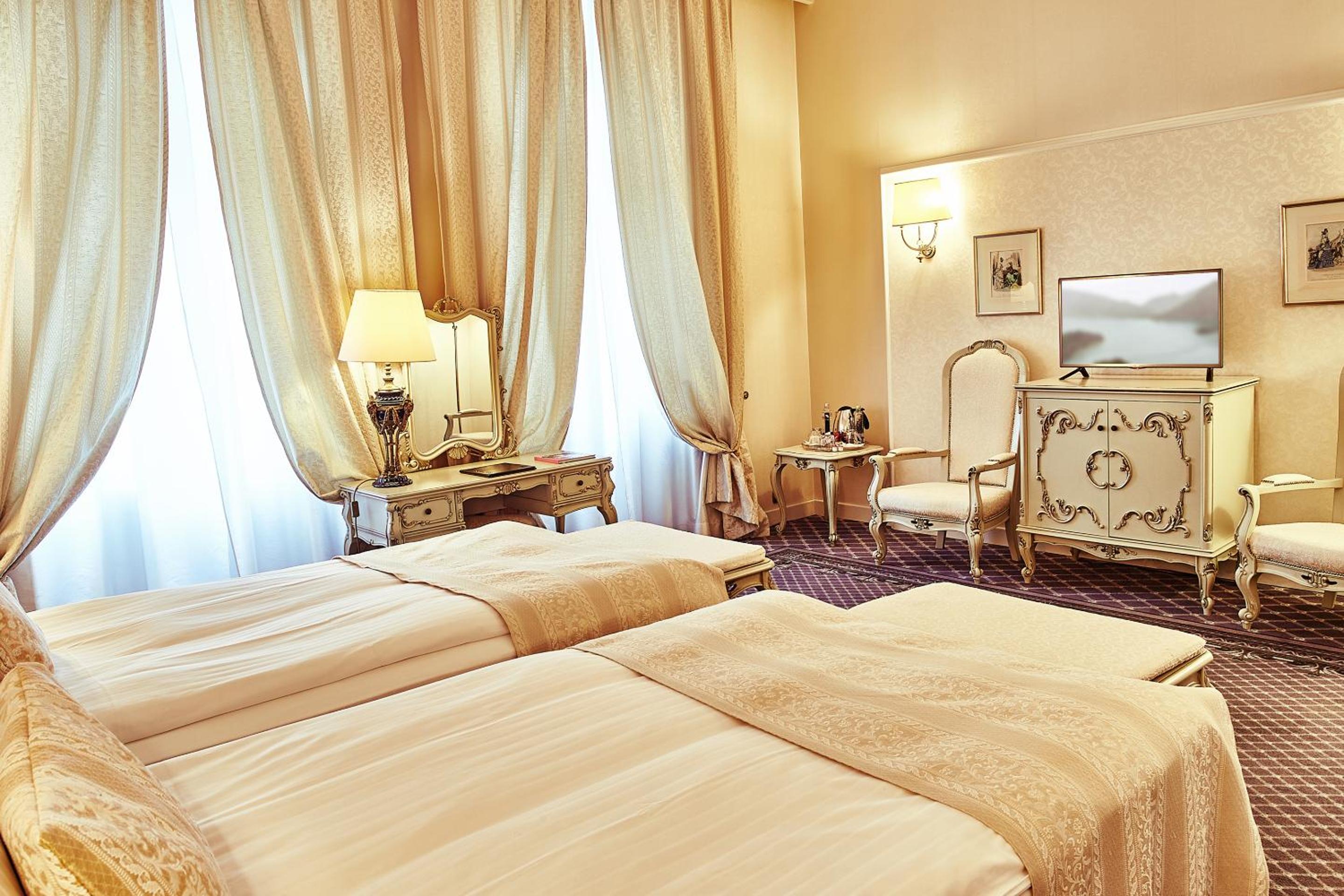 Deluxe Twin Room - Photo 3