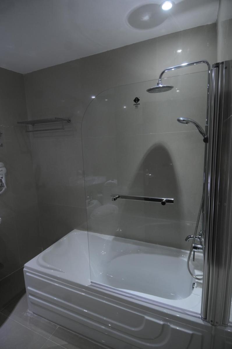 Double or Twin Room - Photo 8