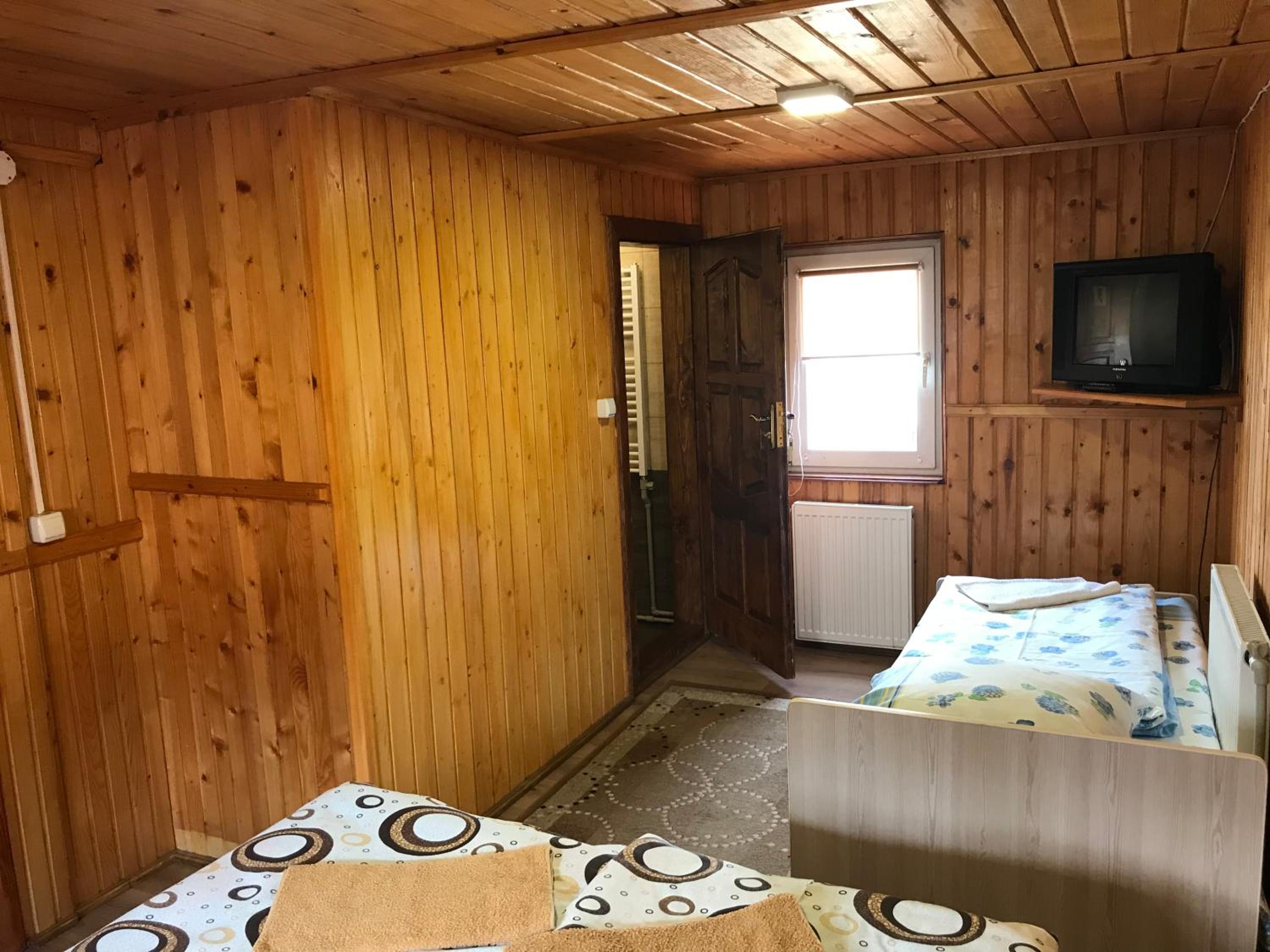 Standard Triple Room photo 2