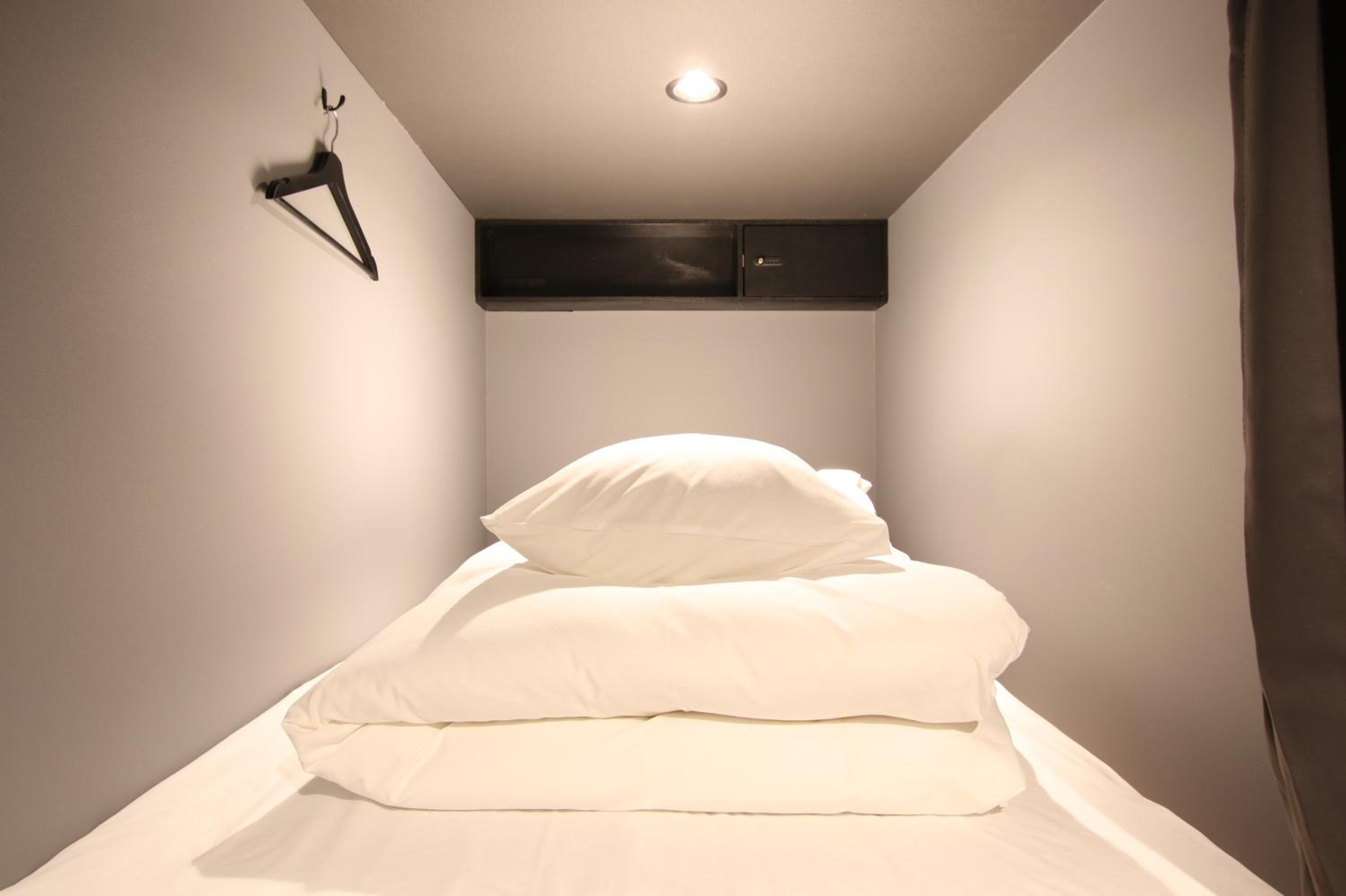 Single Bed in Mixed Dormitory Room thumbnail 5