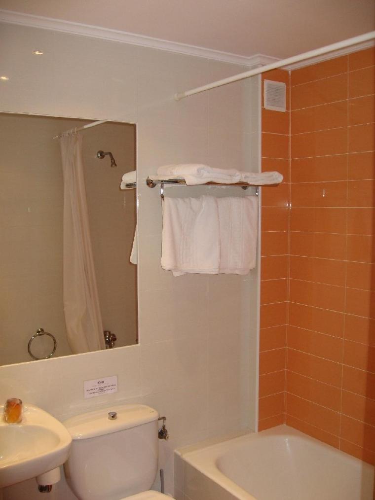 One-Bedroom Apartment (3 Adults + 1 Child) photo 3