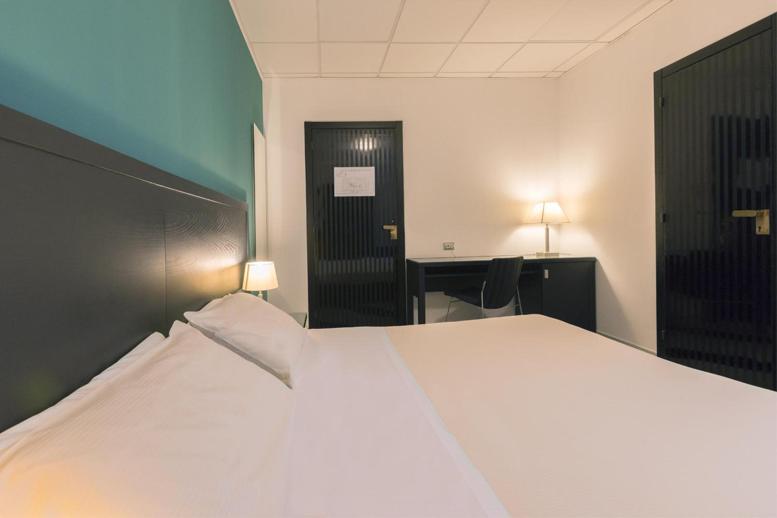 Twin Room - Photo 4