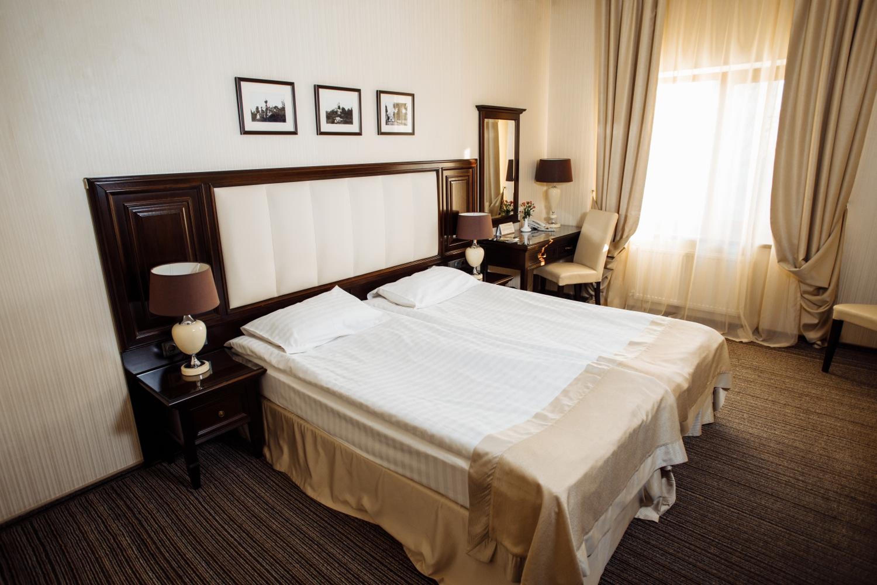 Standard Double or Twin Room photo 3