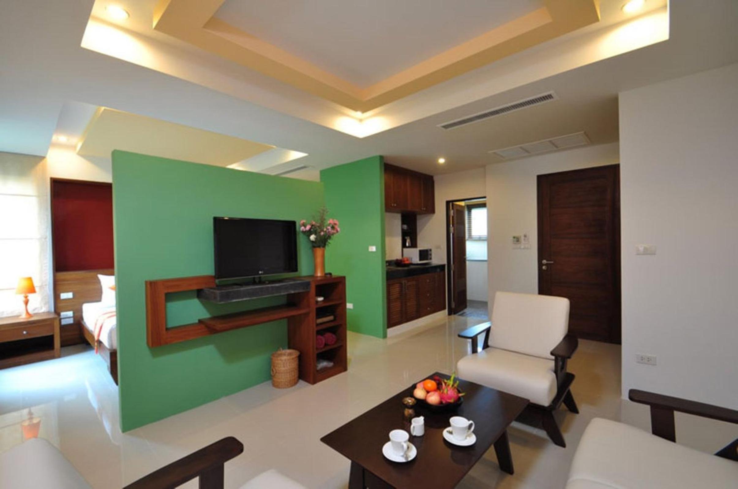 Suite - Photo 3