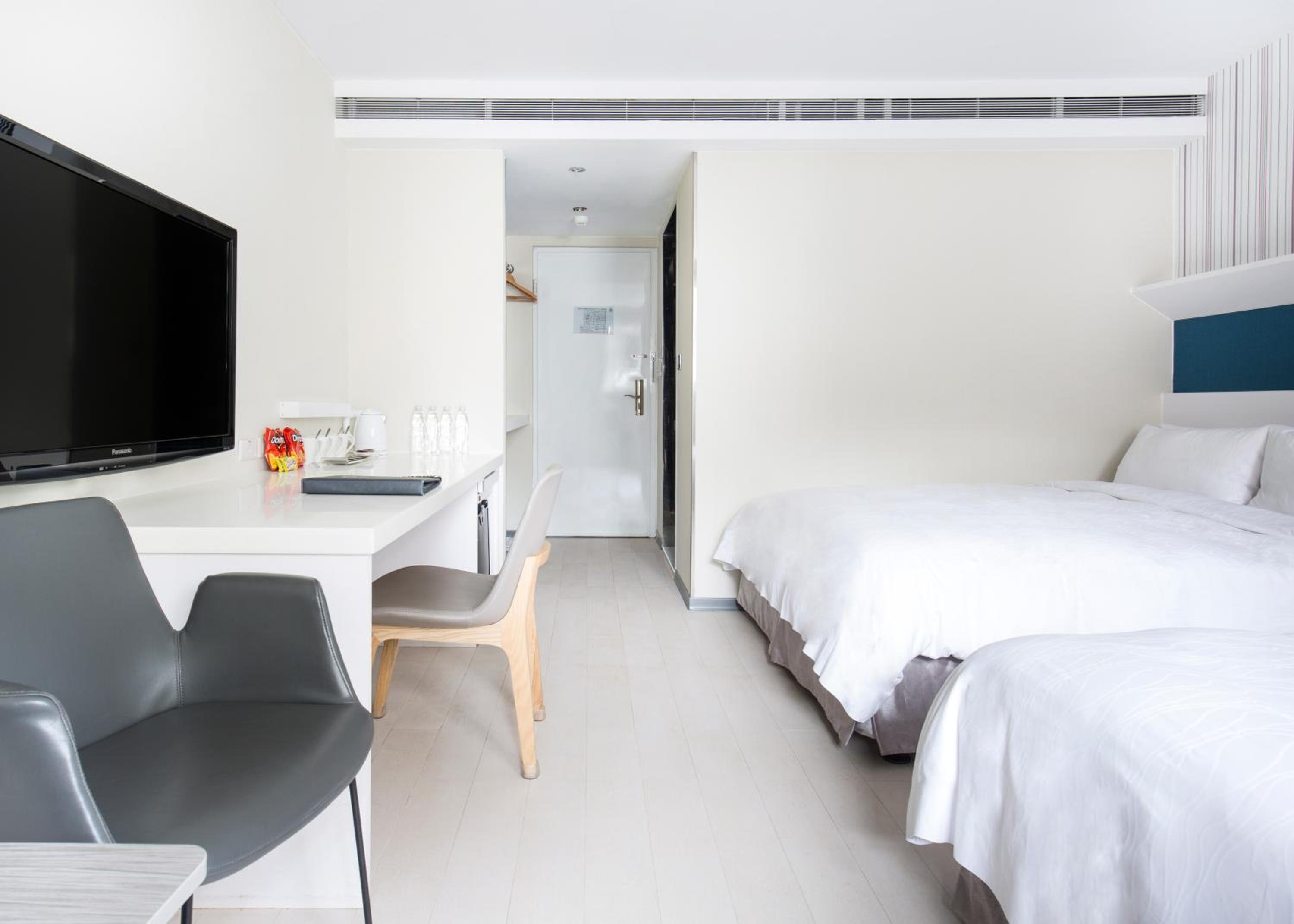 Deluxe Family Room photo 2