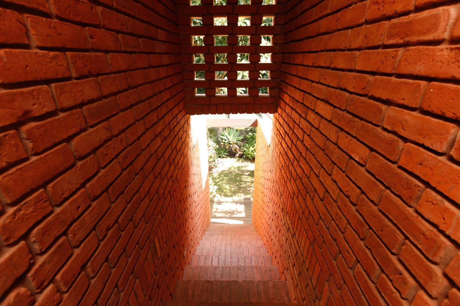 Double Room with Garden View - Photo 6