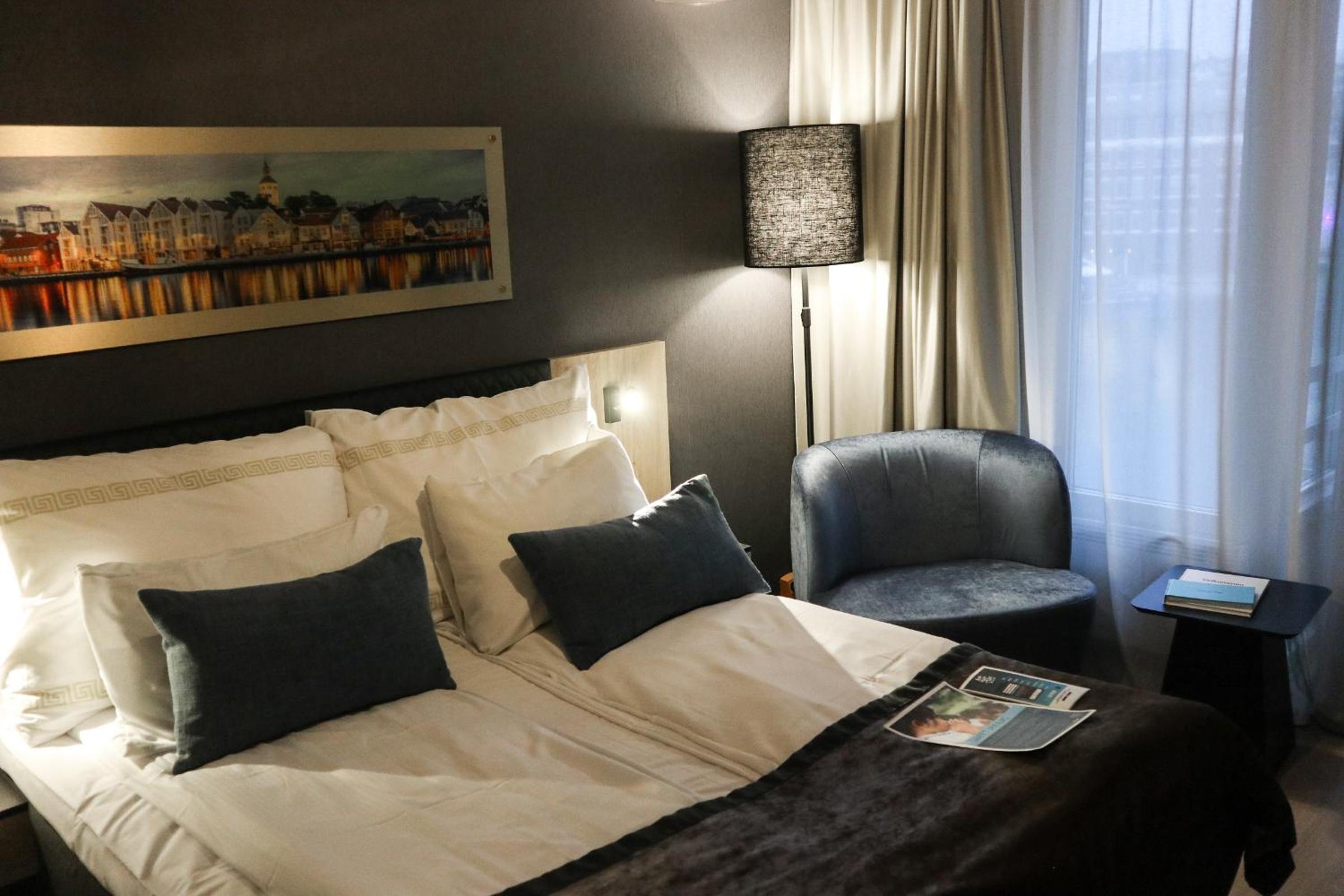Standard Double or Twin Room - Photo 1