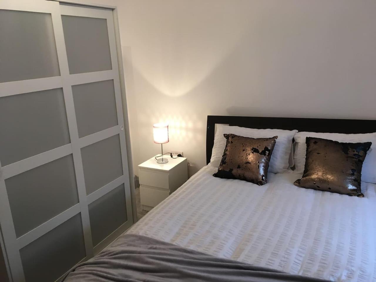 One-Bedroom Apartment - Photo 7