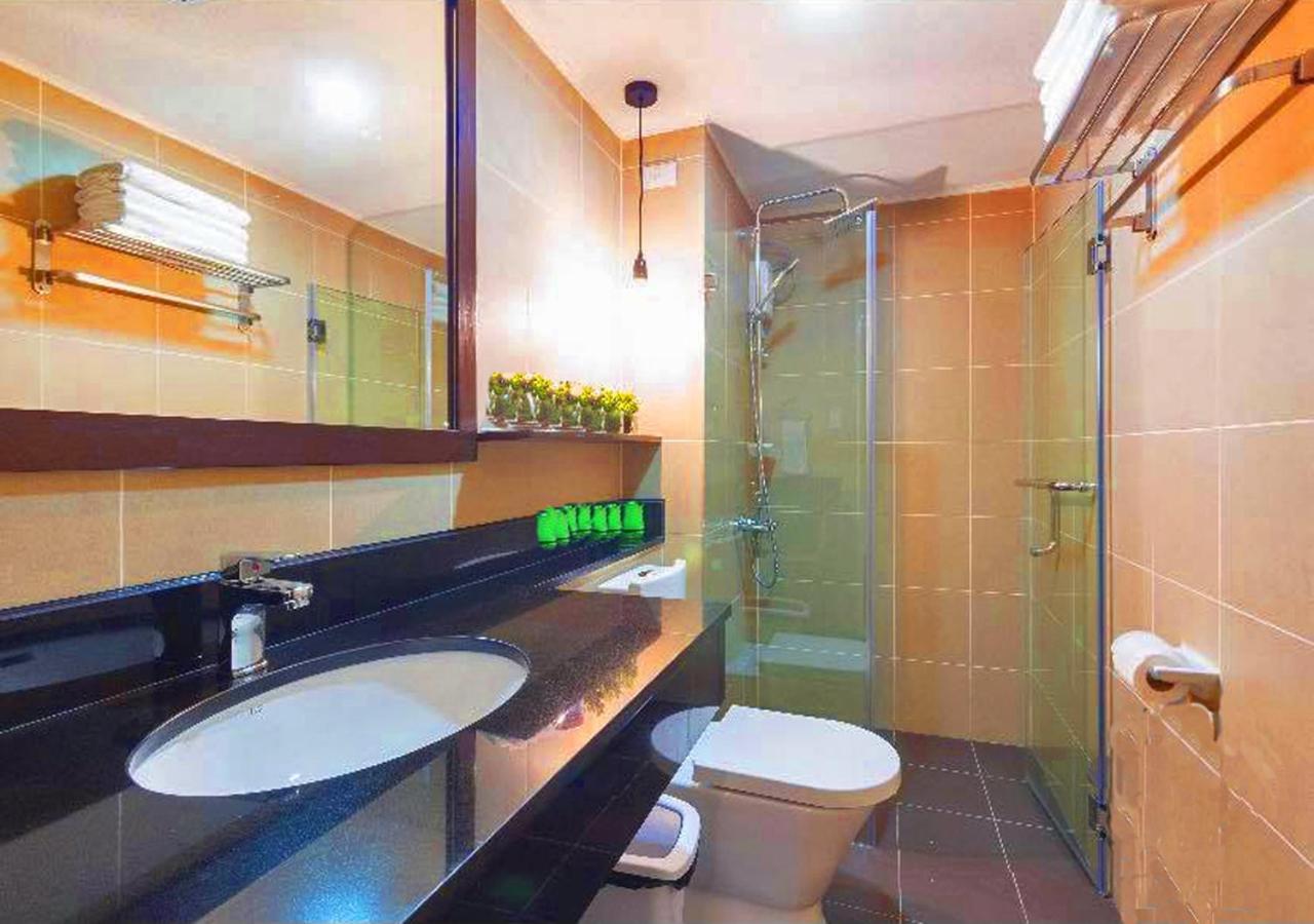 Two-Bedroom Apartment - Photo 4