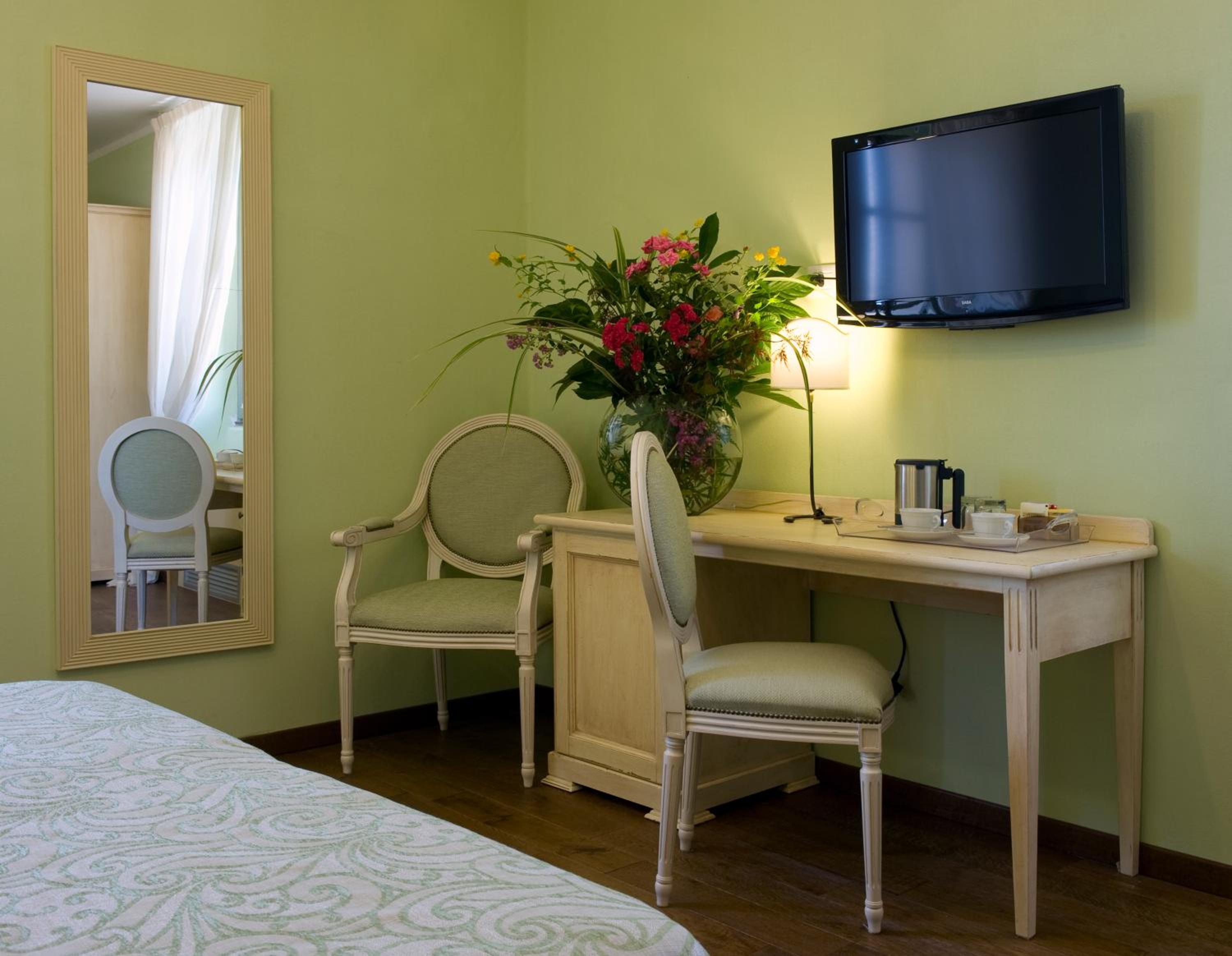 Classic Double or Twin Room photo 2