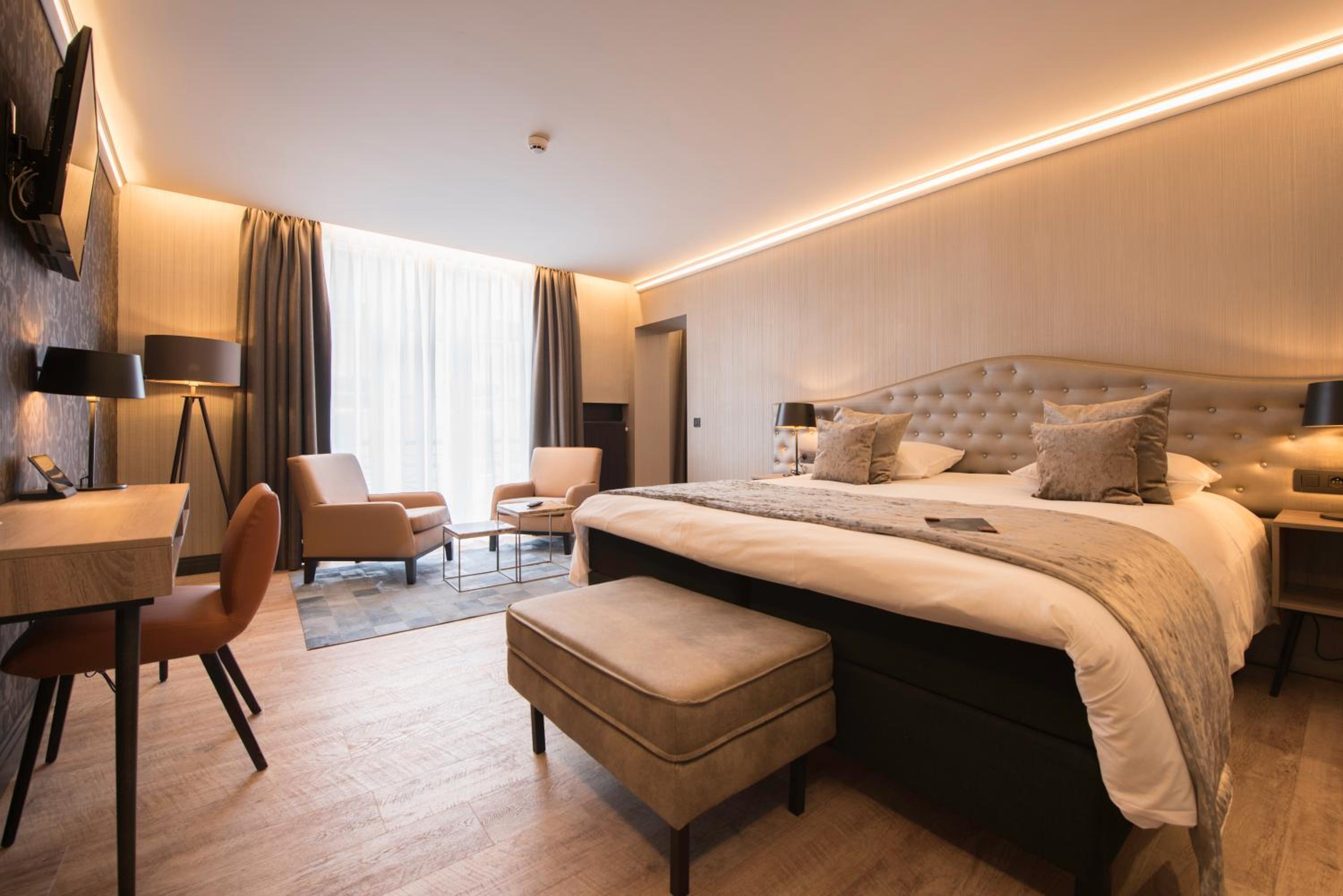 Superior Double Room - Photo 3