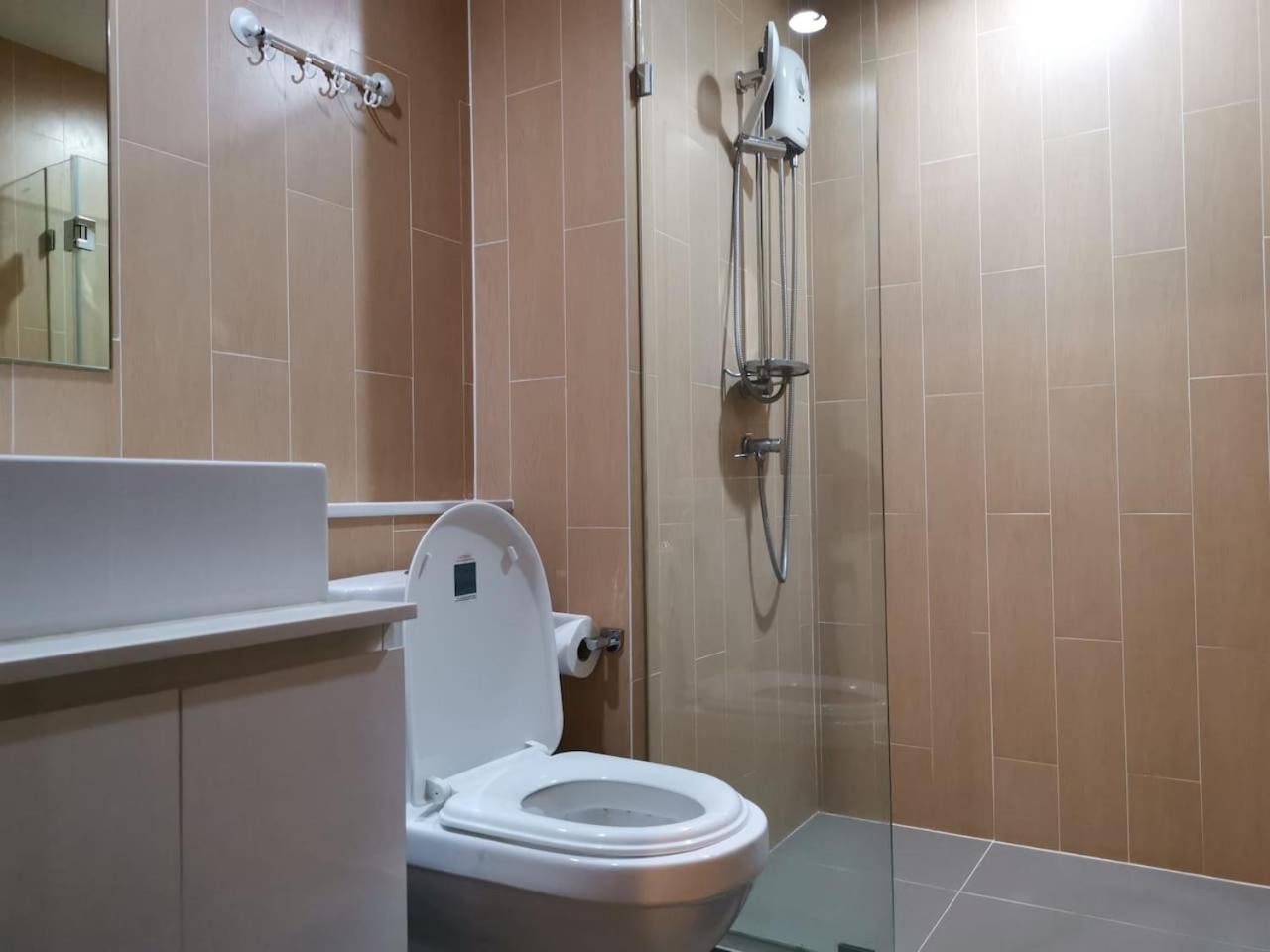 One-Bedroom Apartment - Photo 14