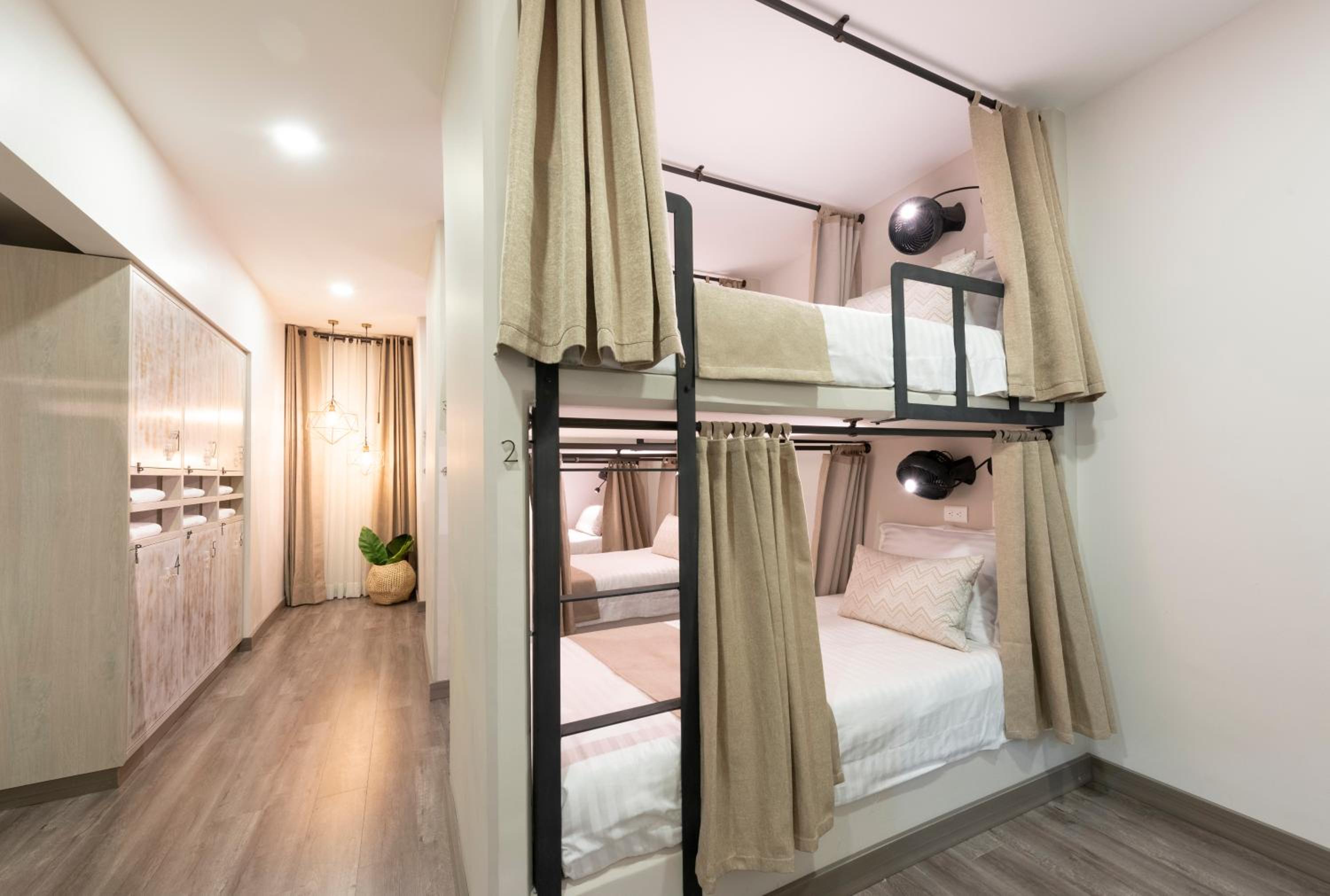 Bed in 6-Bed Female Dormitory Room photo 1