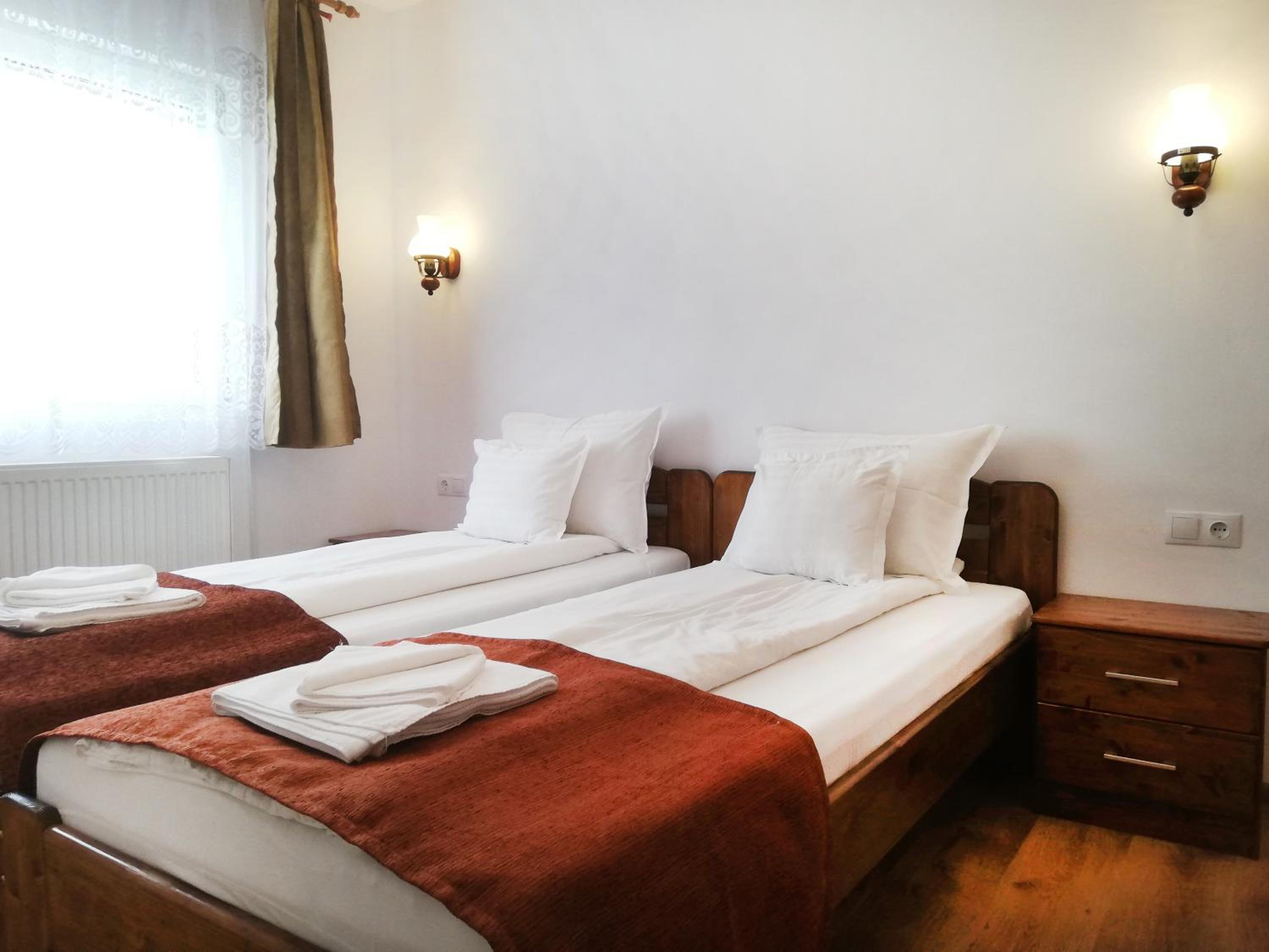 Two-Bedroom Suite - Photo 4