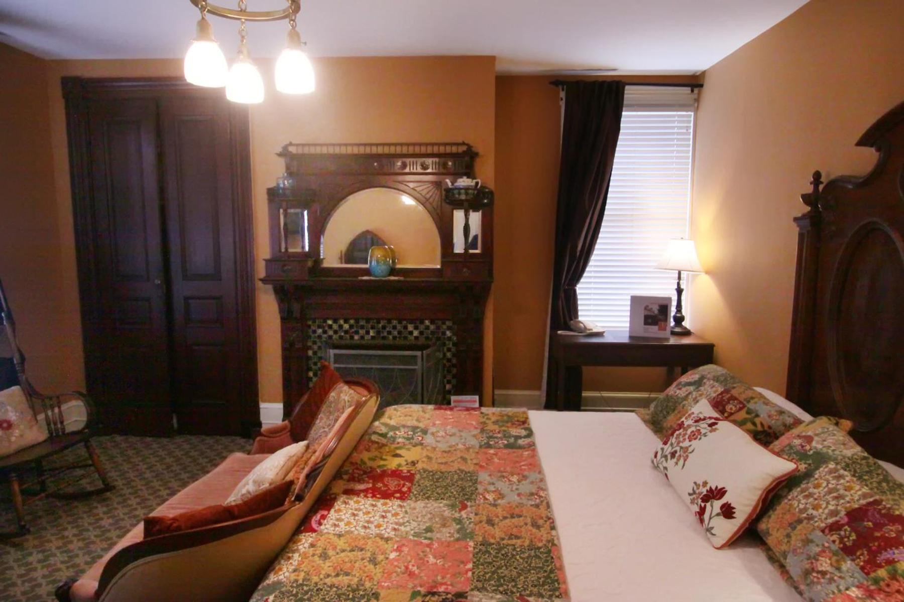 The Wolbert (Premium / 2nd Floor Vandiver Mansion)