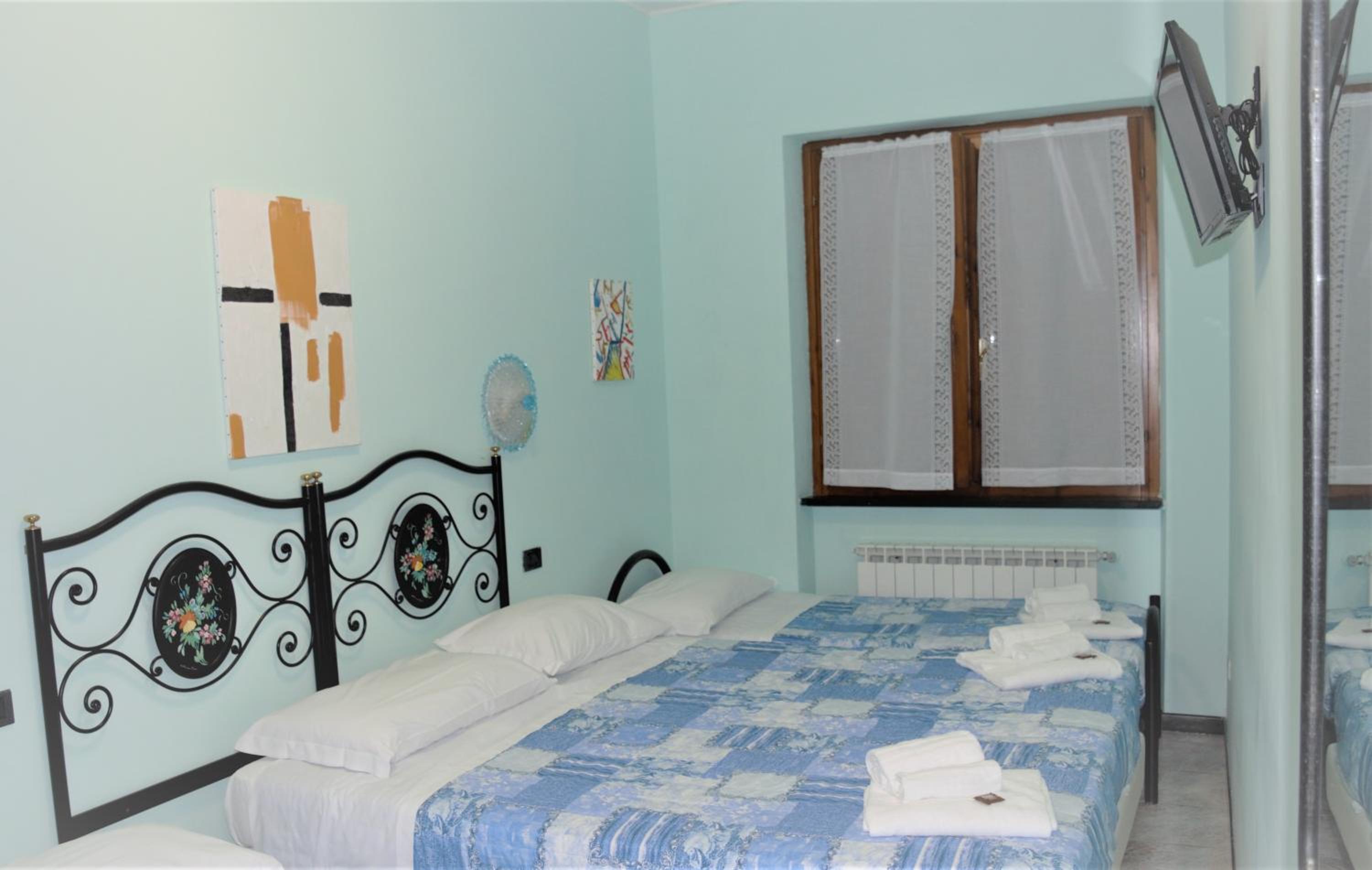 Economy Double Room - Photo 2