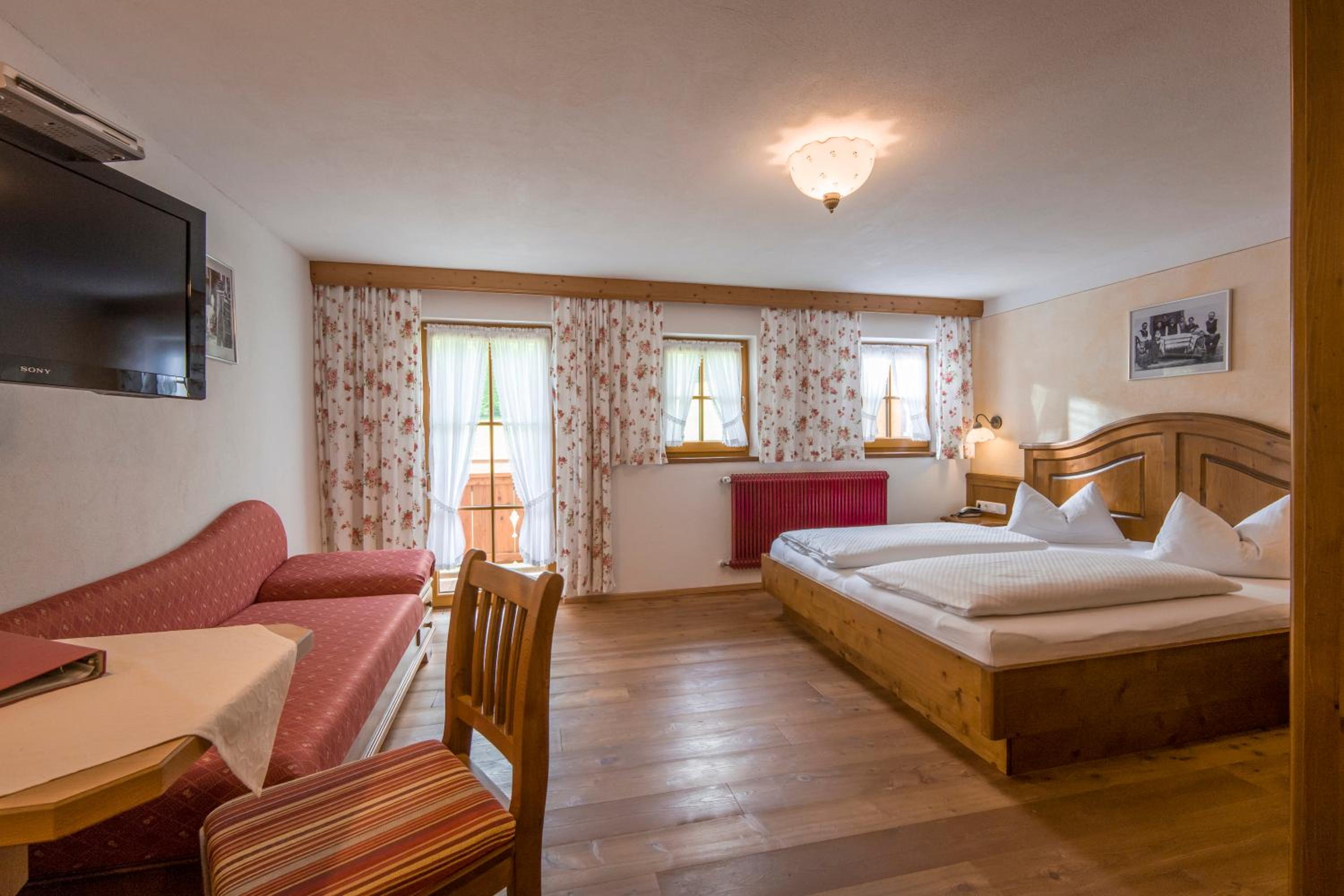 Double Room - Photo 2