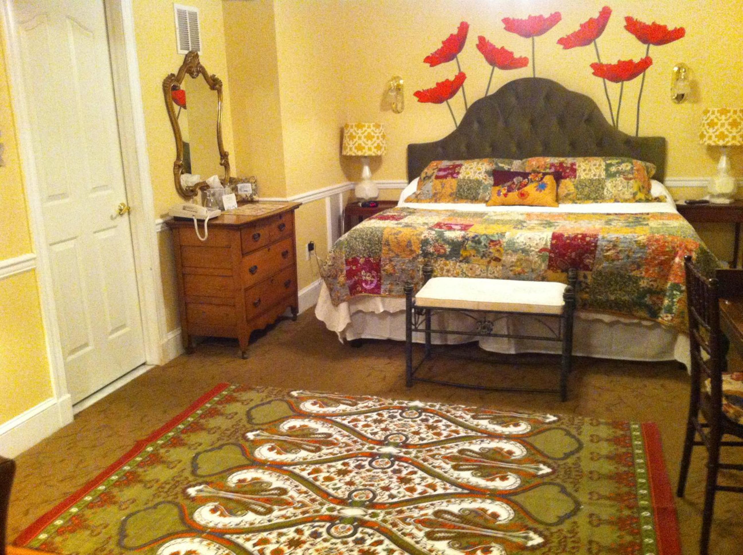  The Young (Premium / 1st Floor Kent House) photo 1