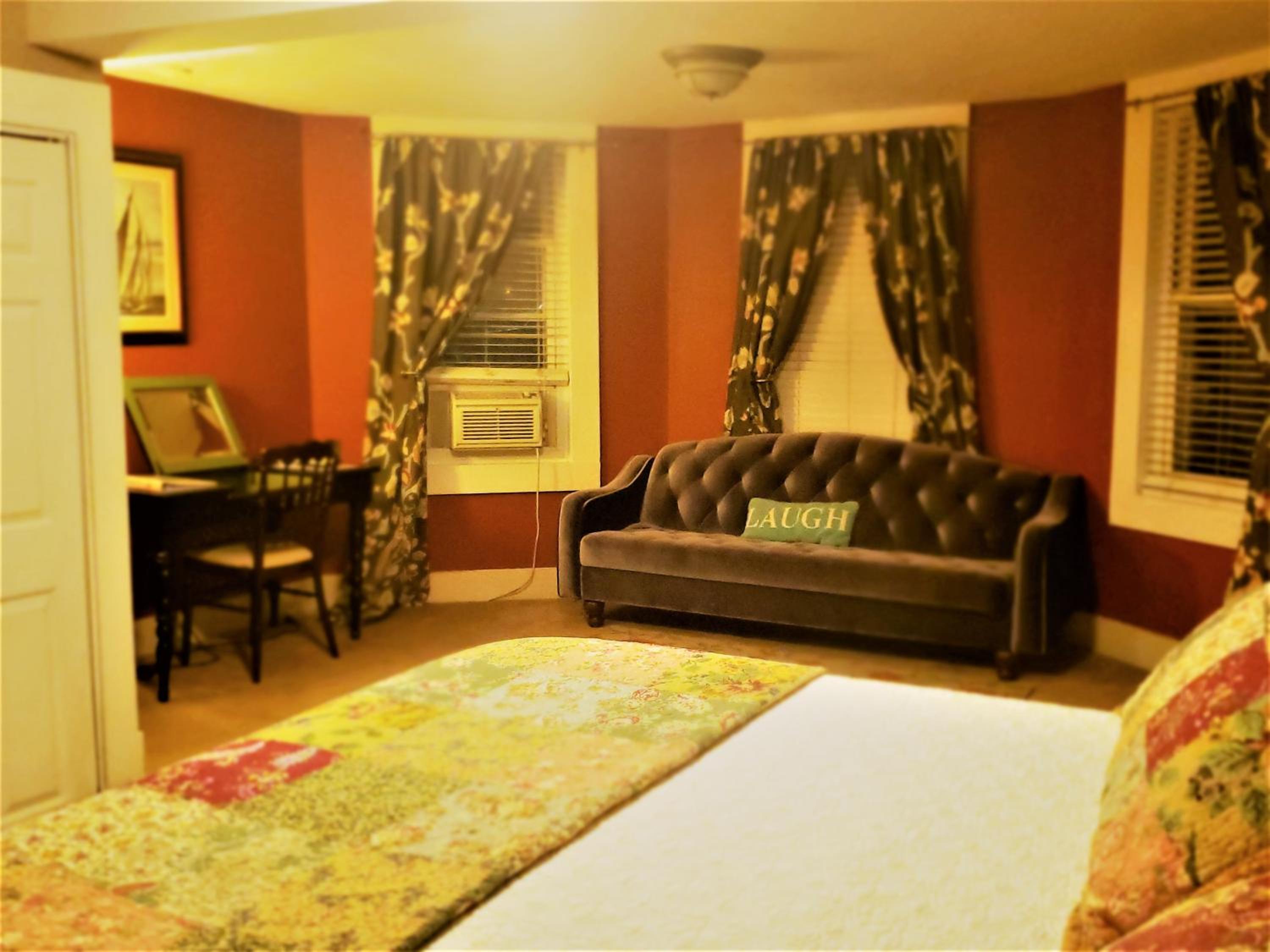  The John Henry (Premium / 2nd Floor Kent House)