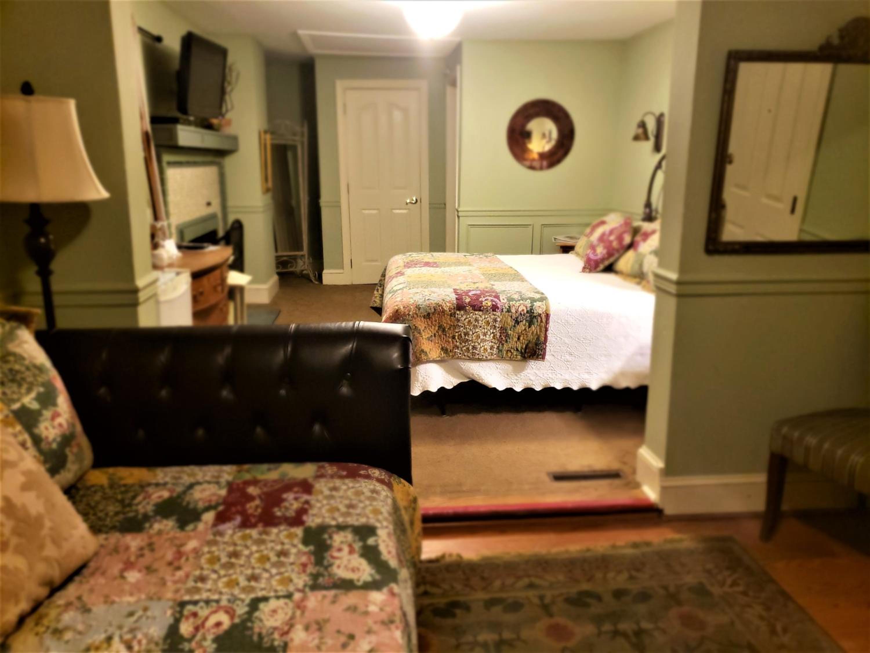 The Lafayette (Premium / 1st Floor, Murphy House) photo 2