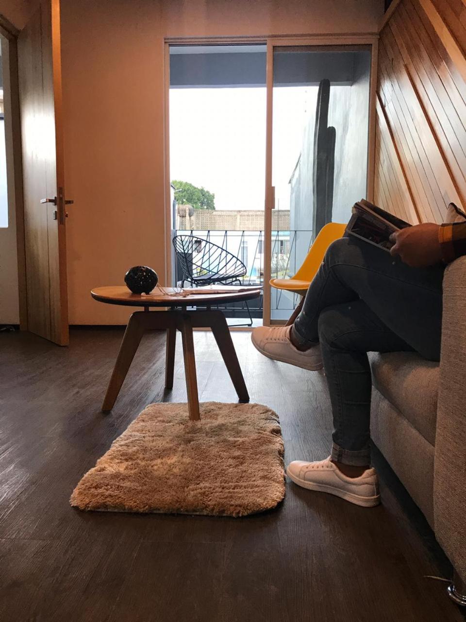 One-Bedroom Apartment - Photo 3
