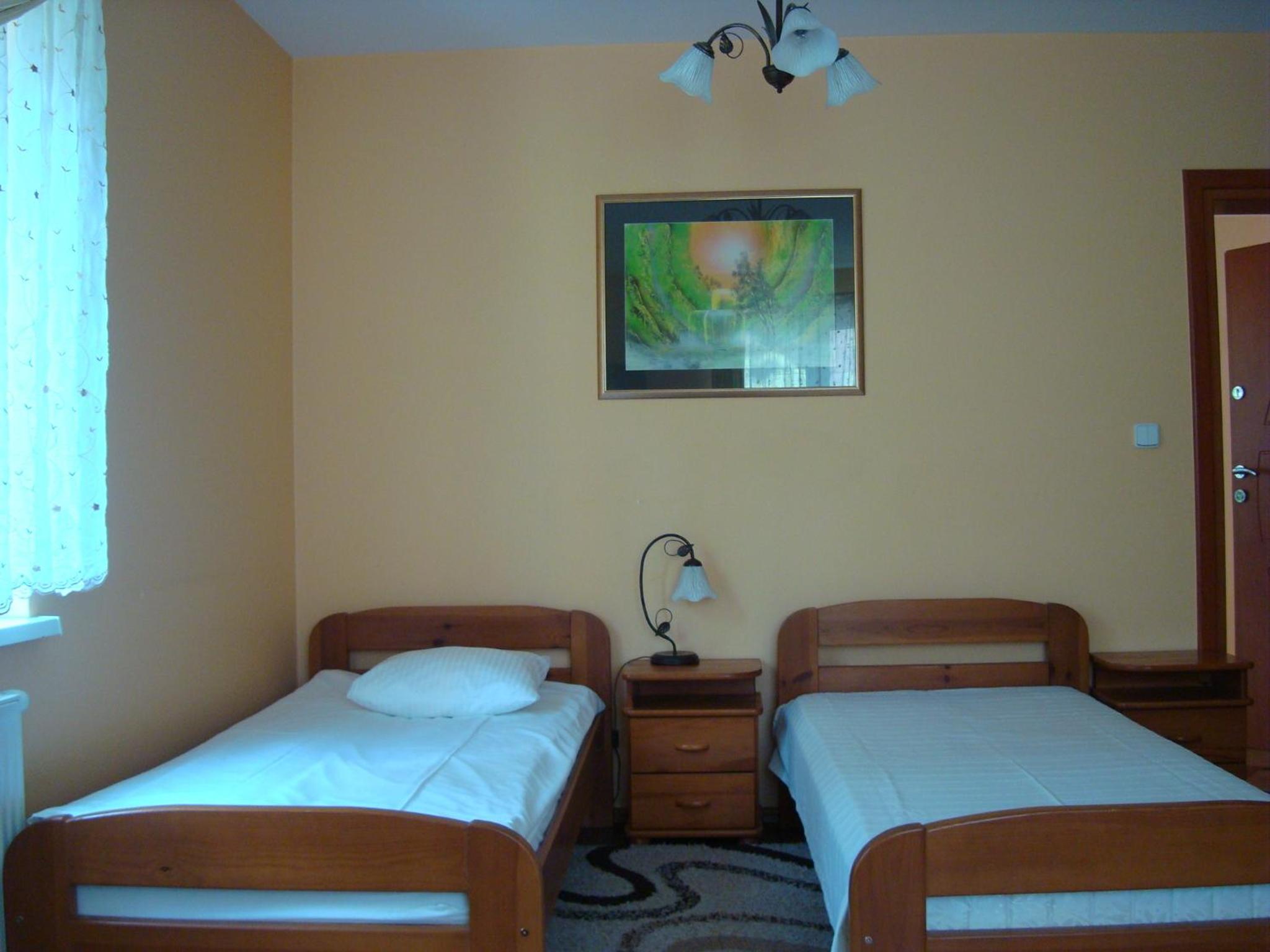 Twin Room - Photo 9