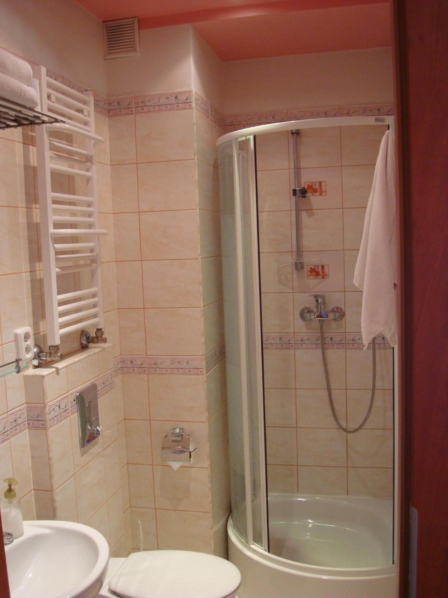 Twin Room - Photo 4