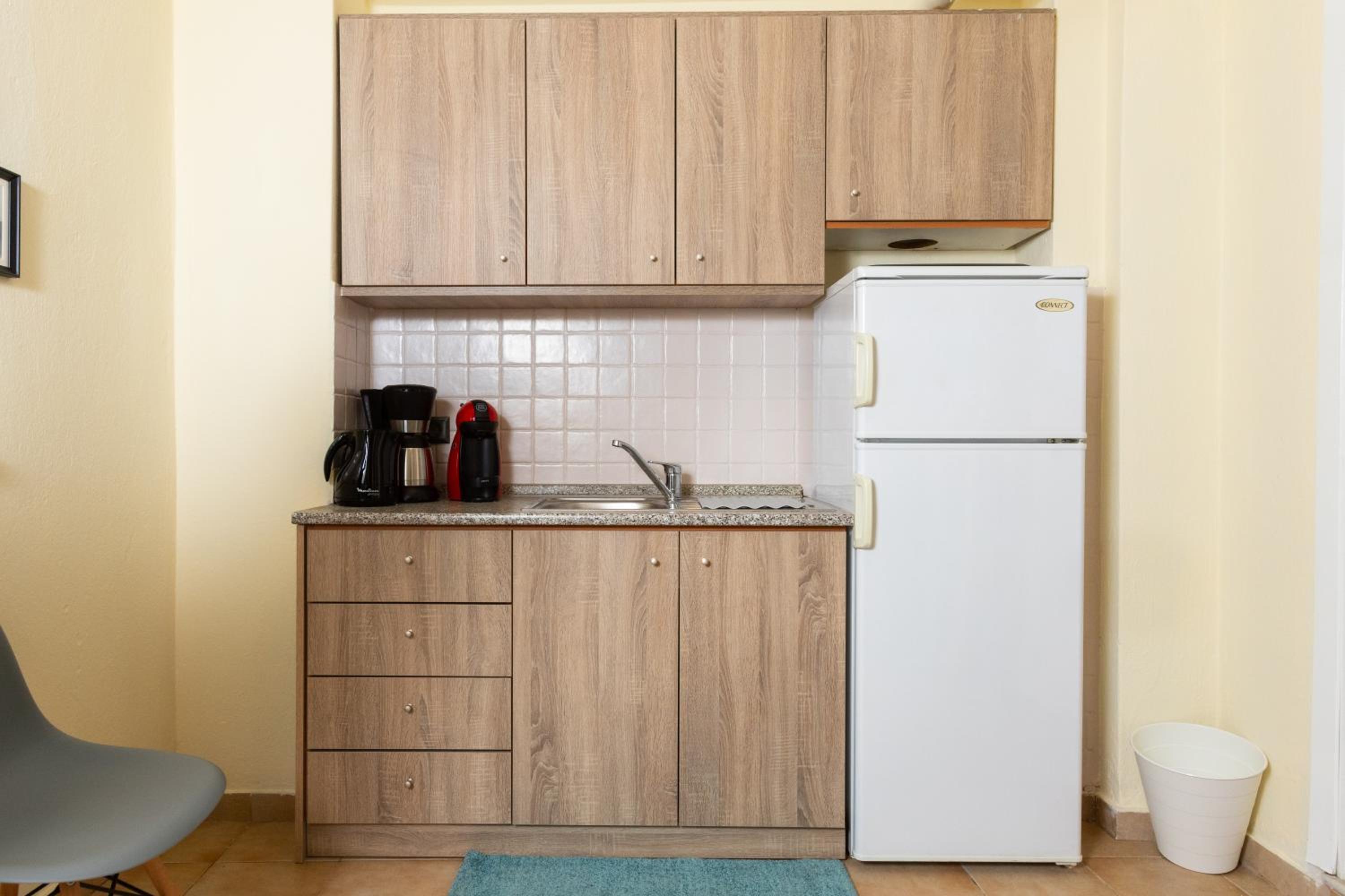 One-Bedroom Apartment - Photo 7