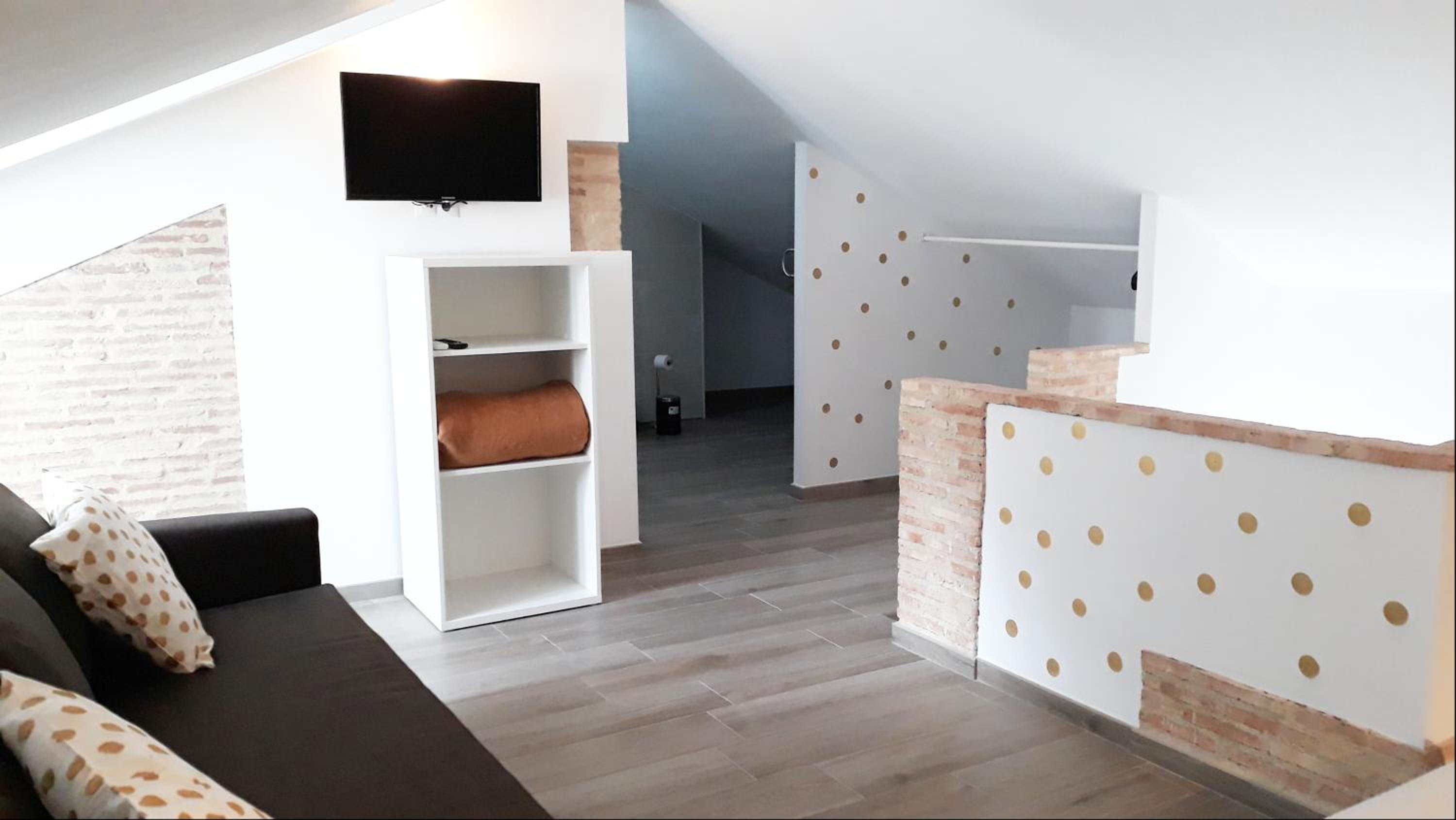 Two-Bedroom Apartment - Photo 20