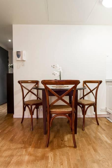 Studio Apartment photo 2