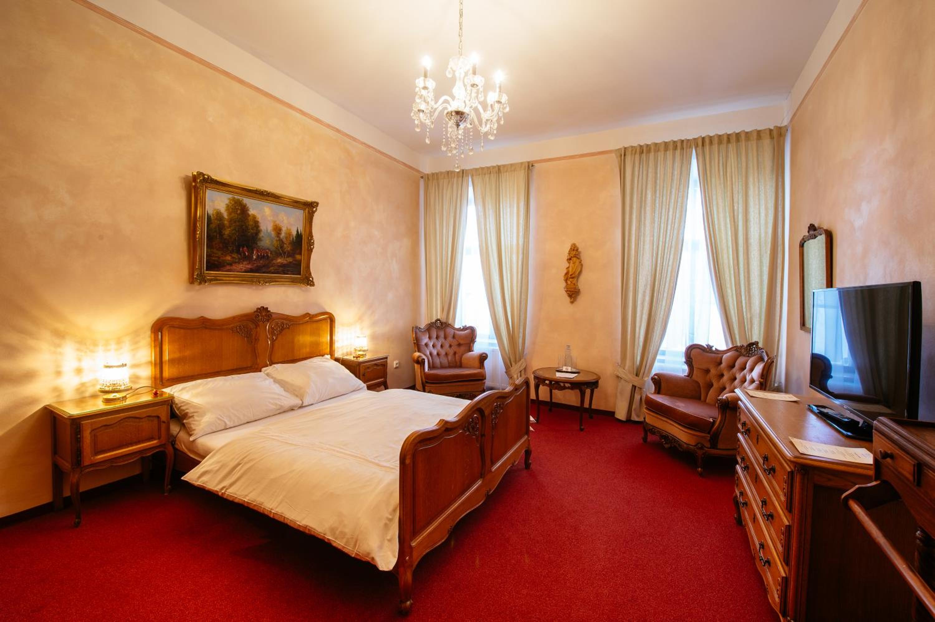 Deluxe Suite photo 3