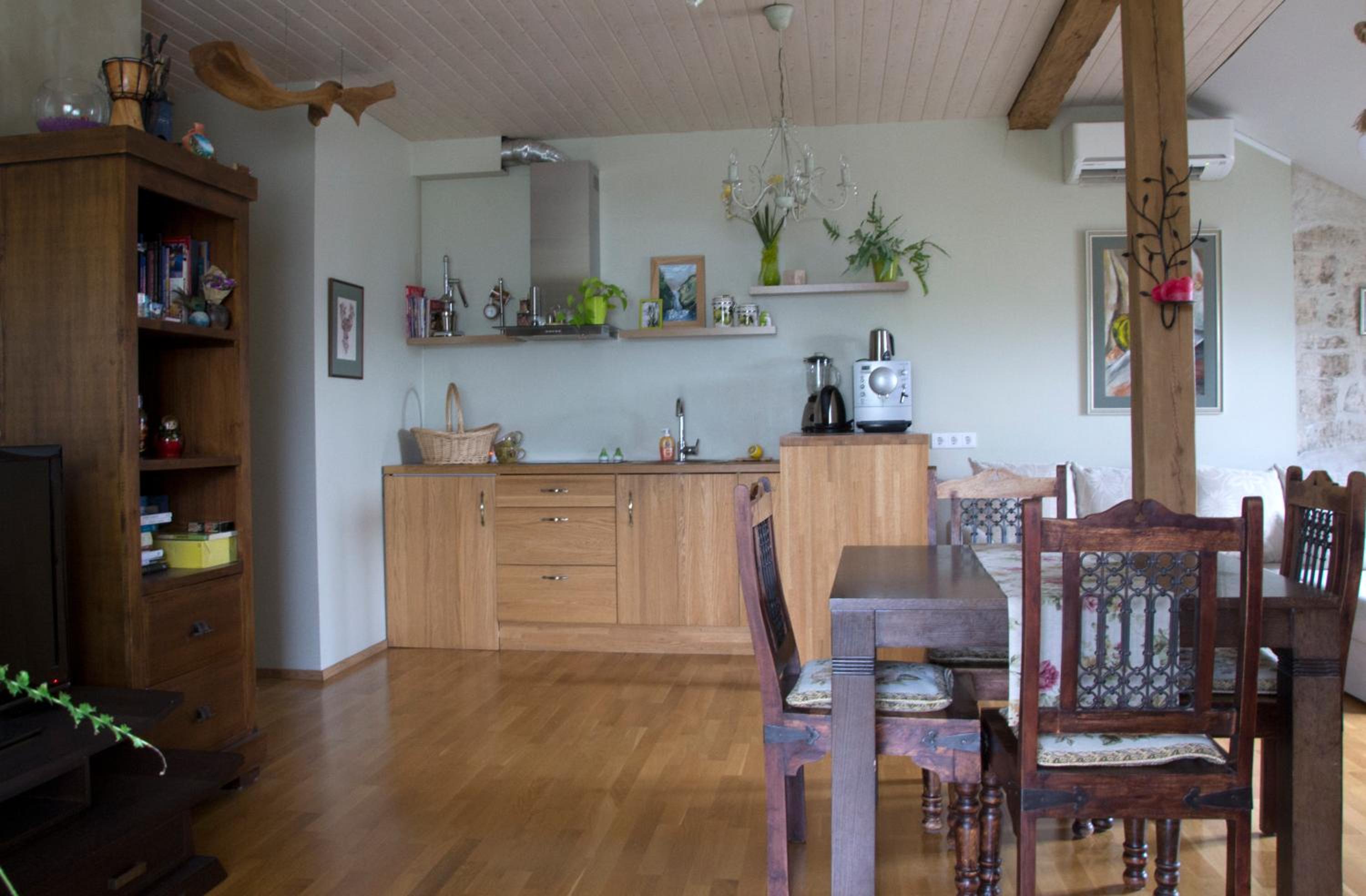 One-Bedroom Apartment - Photo 12
