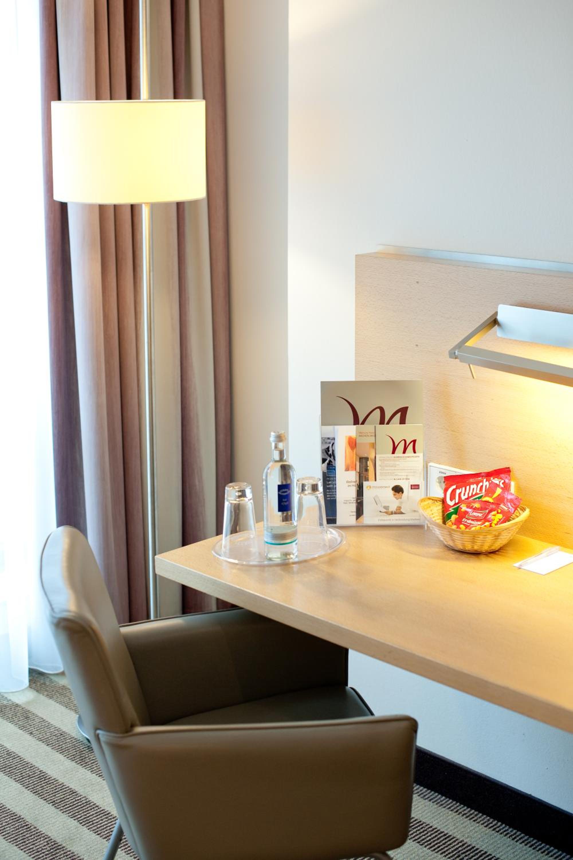 Standard Queen Room - Photo 6