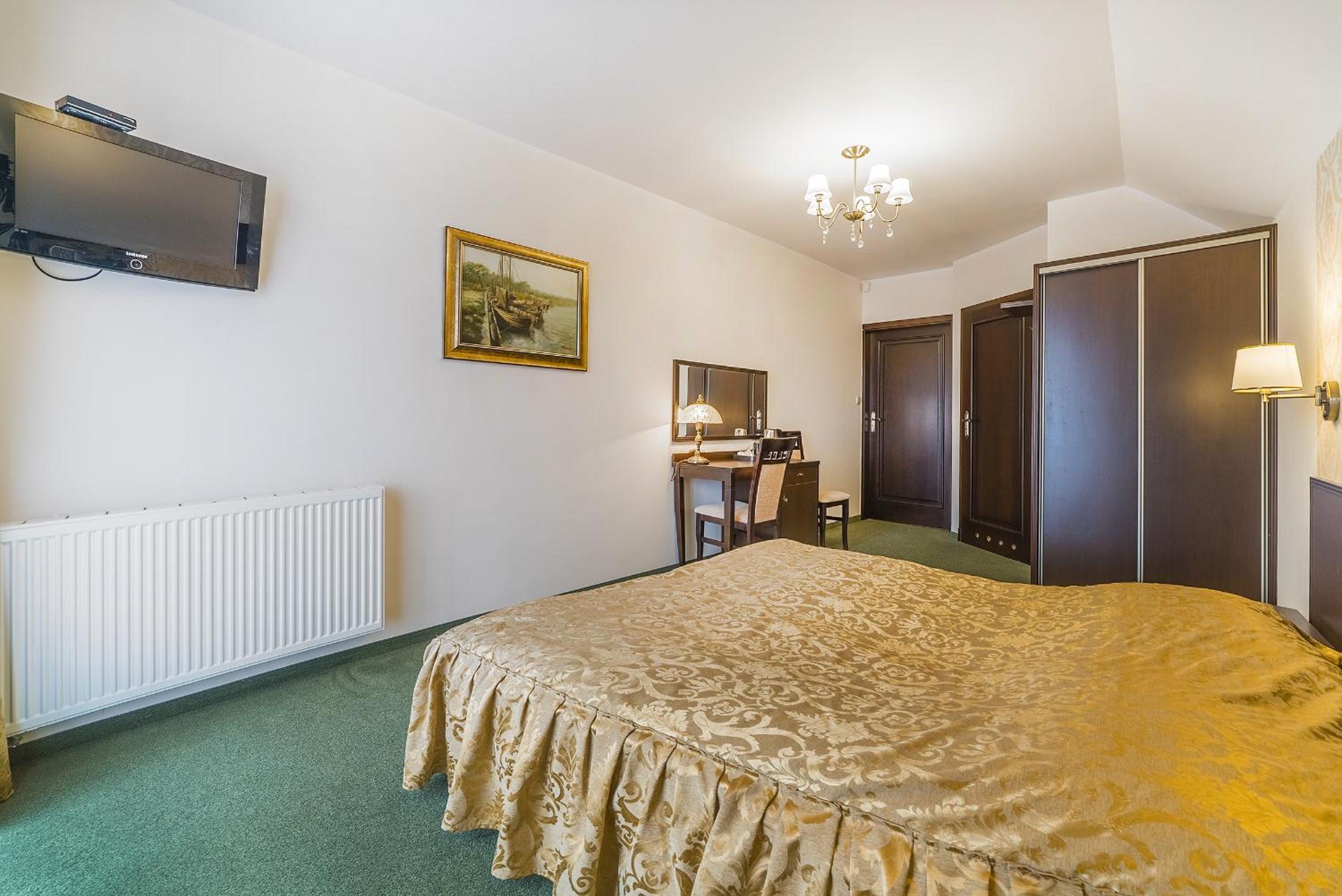 Double Room with Private Bathroom photo 3
