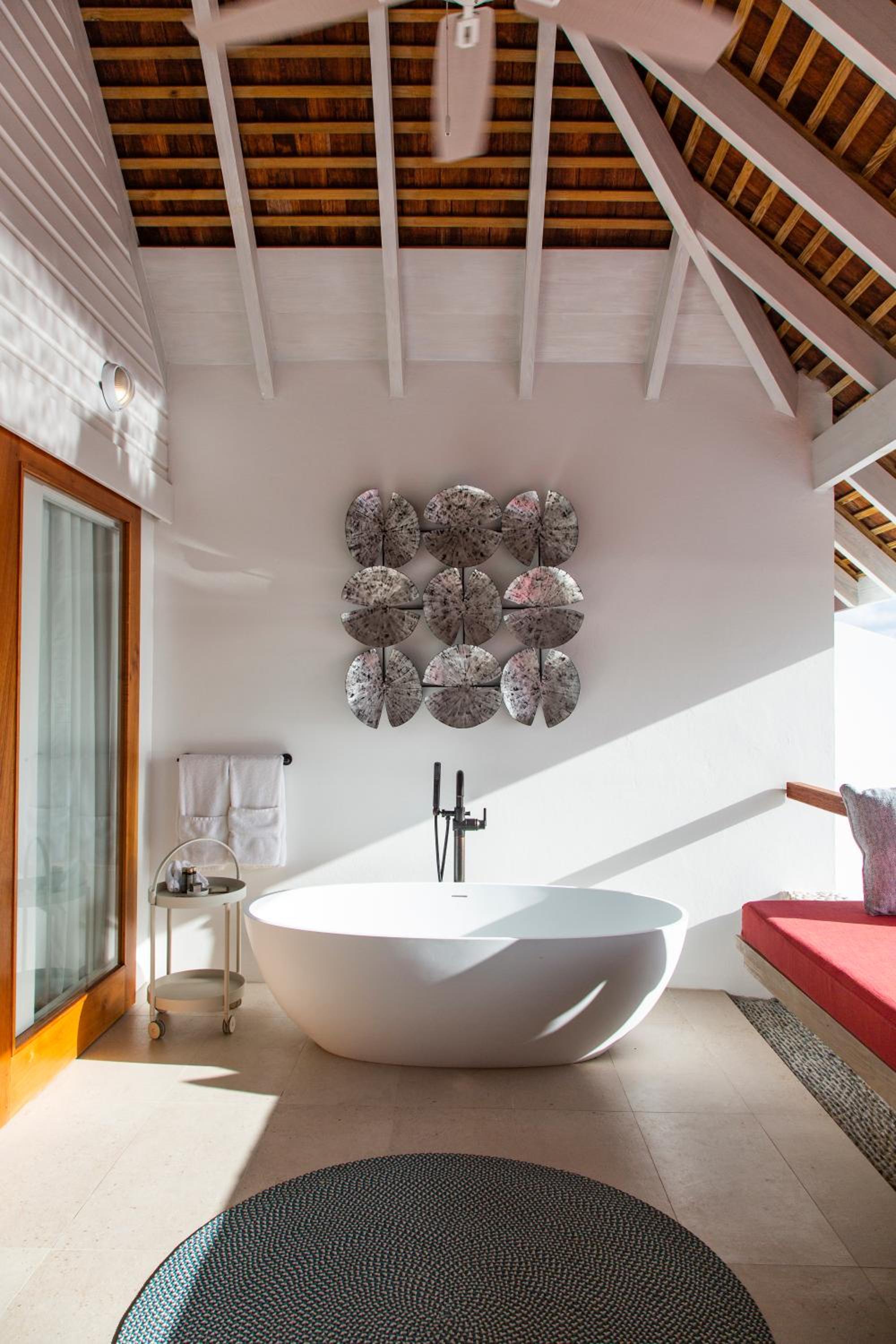 Bay View Pool Suite photo 2