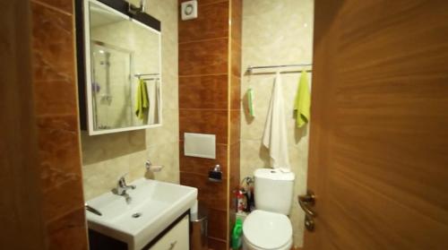 One-Bedroom Apartment - Photo 34