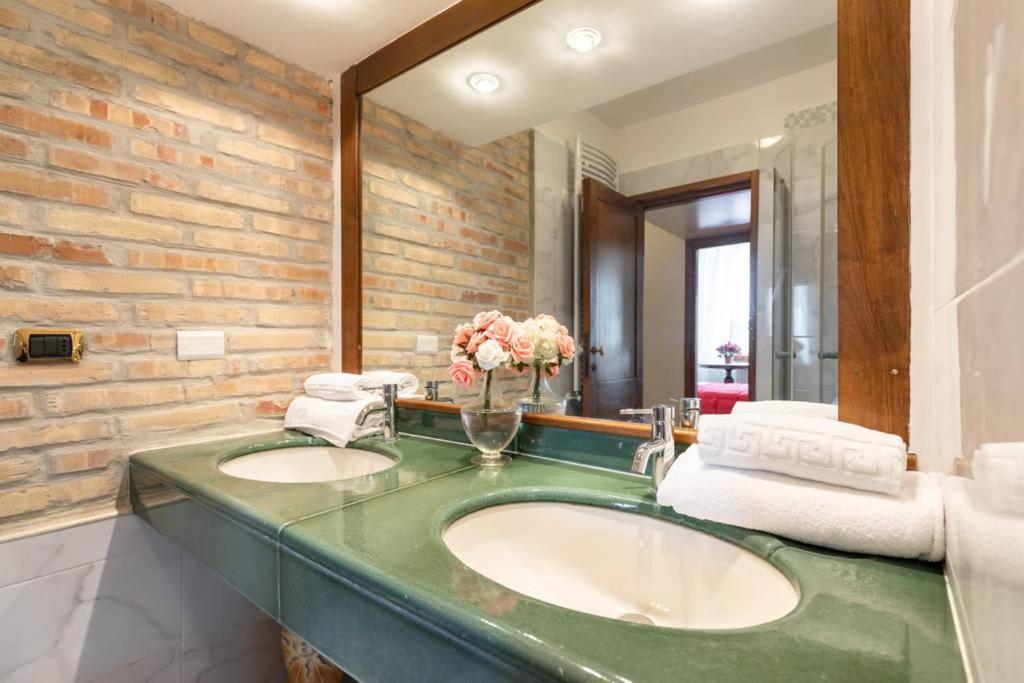 Two-Bedroom Apartment photo 2