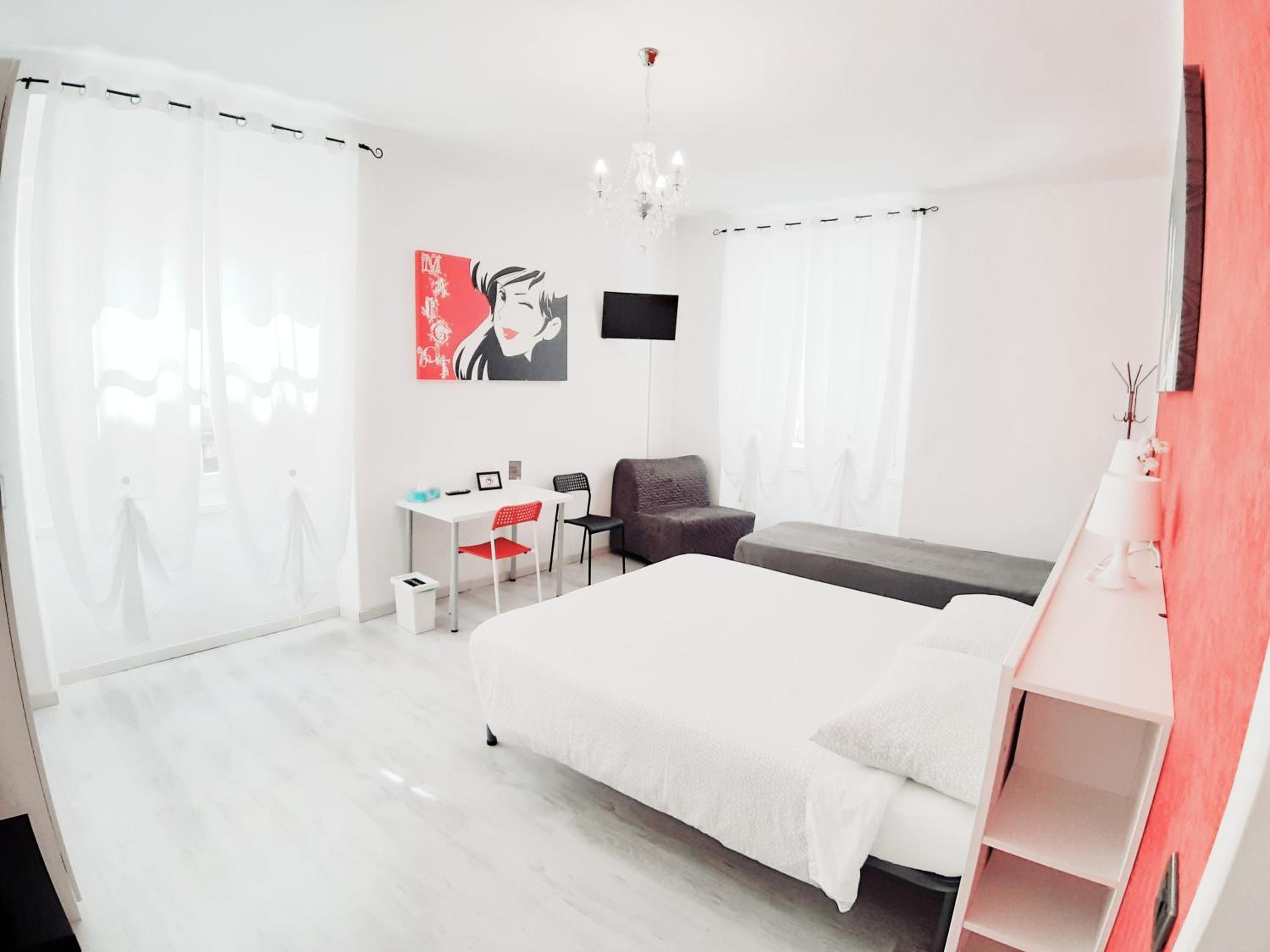 Quadruple Room with Private External Bathroom - Photo 9