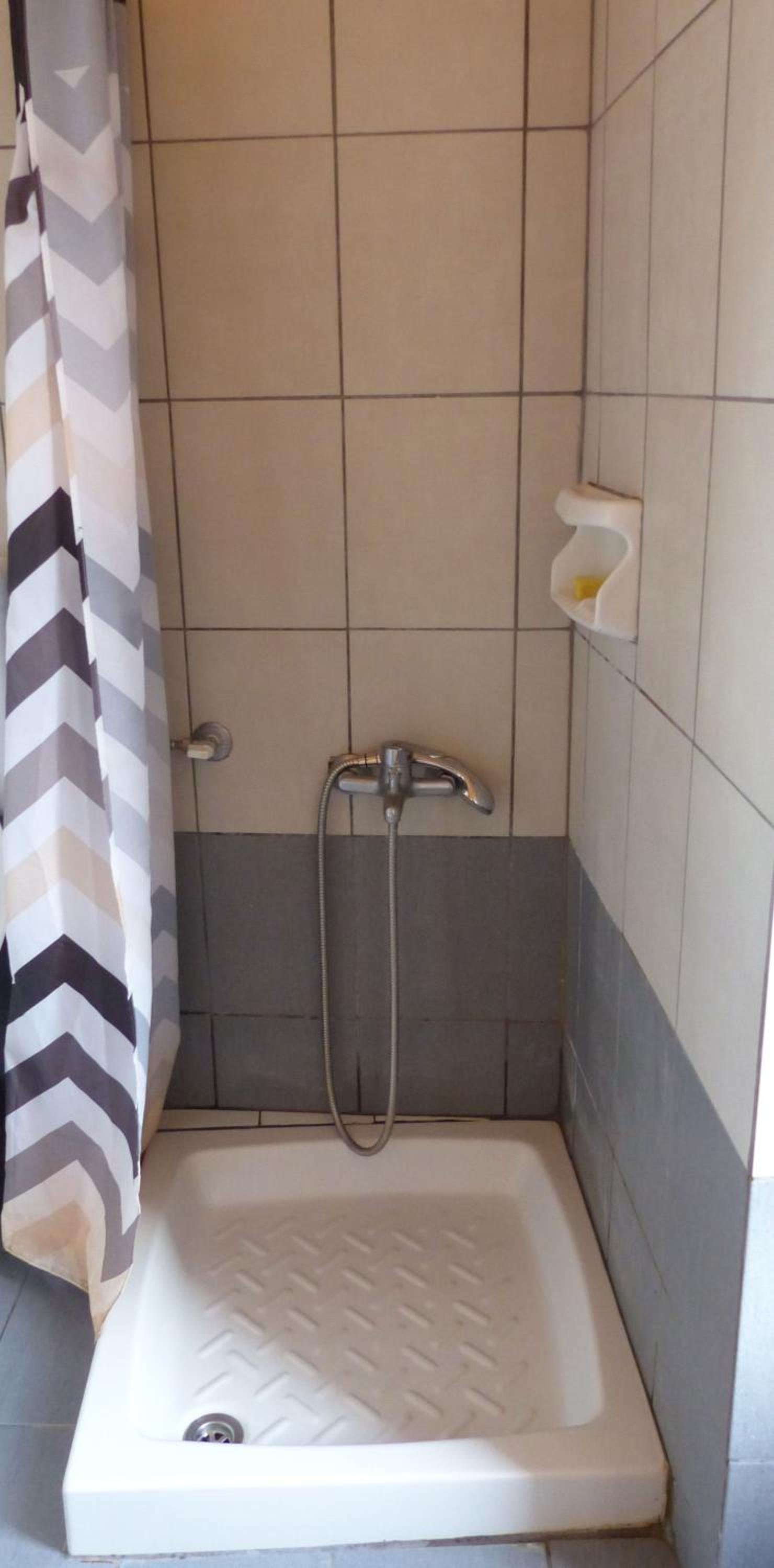 Double or Twin Room - Photo 6