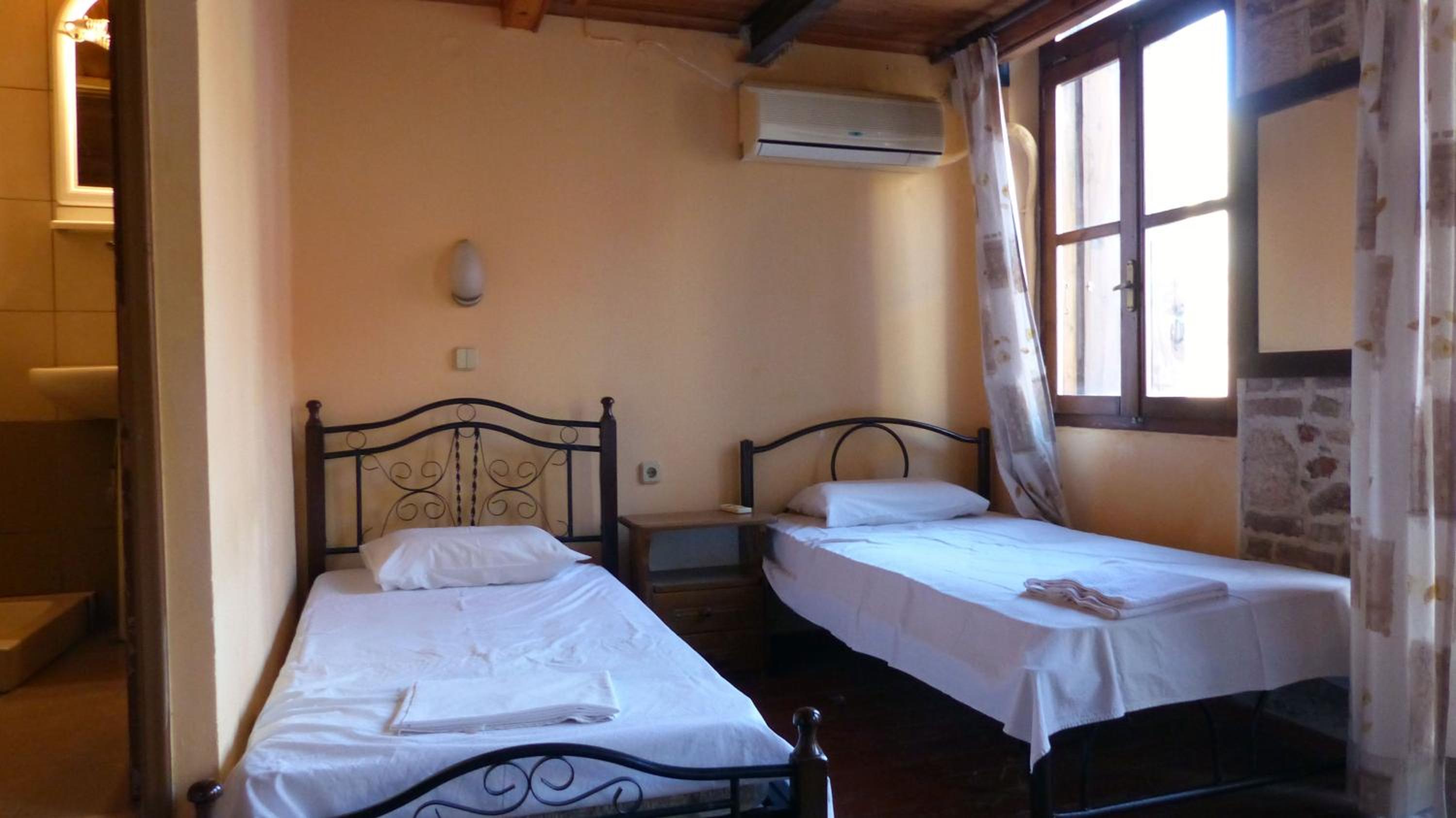 Quadruple Room - Photo 2