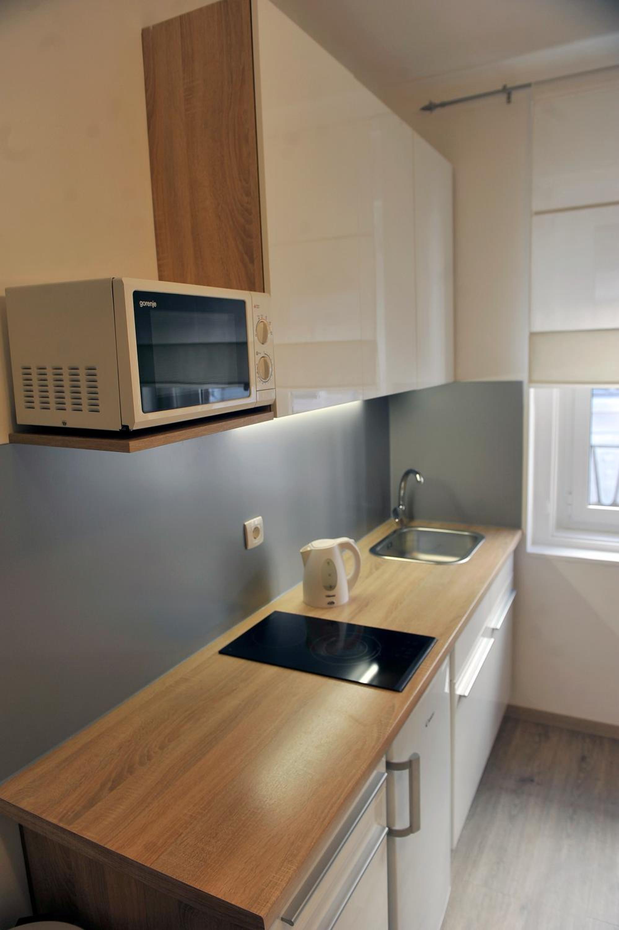 Studio Apartment - Photo 12