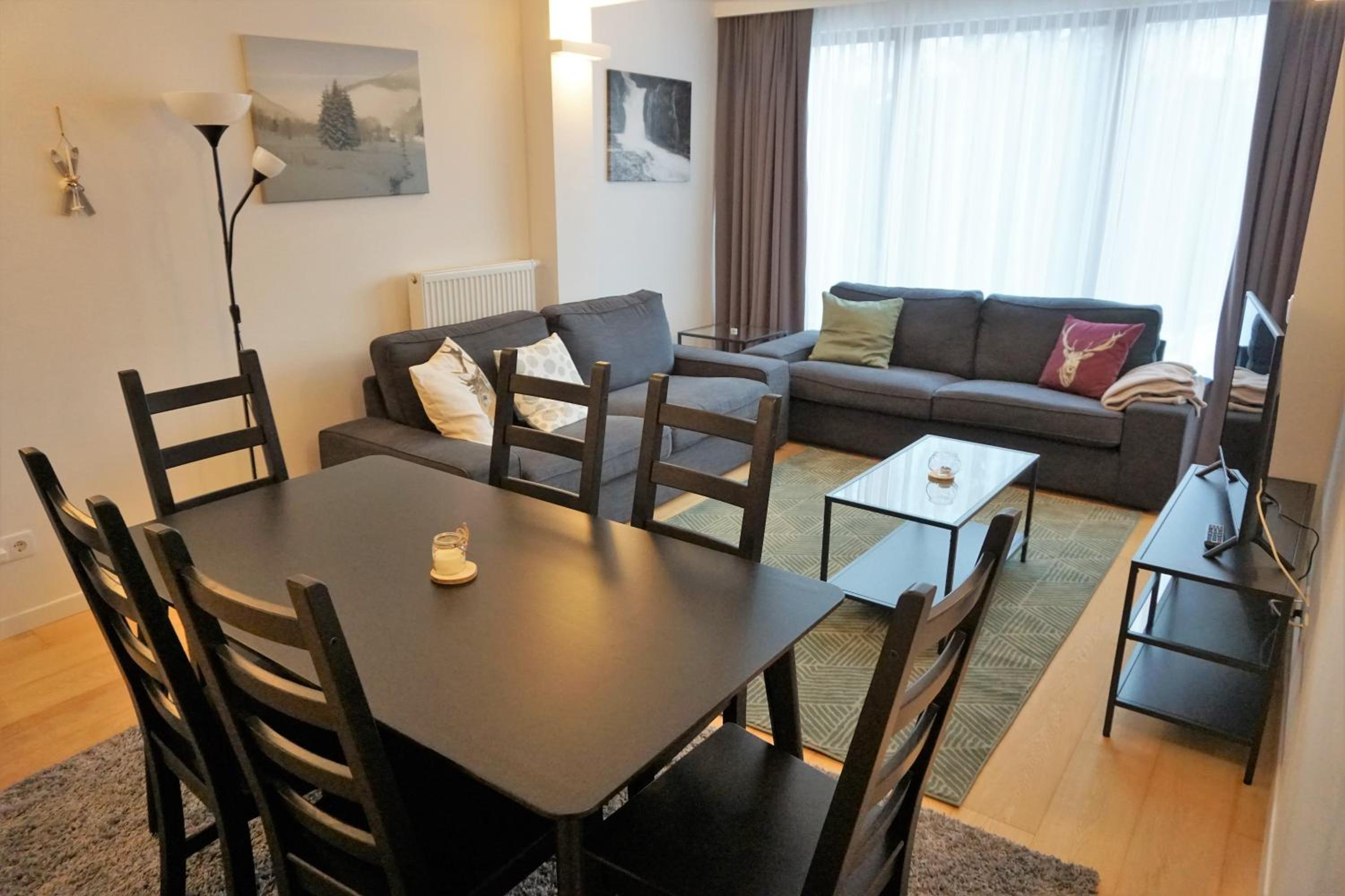 Three-Bedroom Apartment photo 2