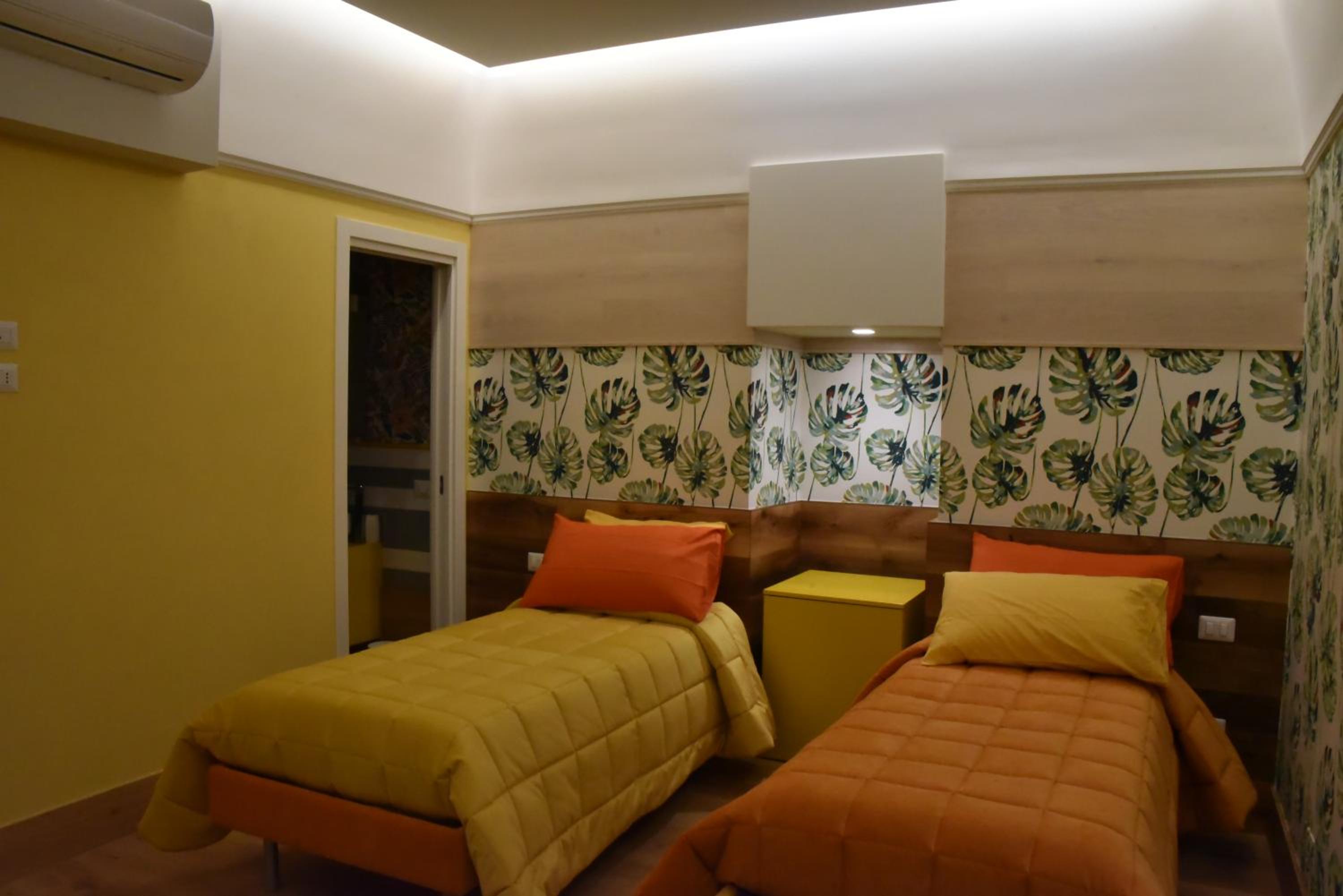 Standard Twin Room photo 2