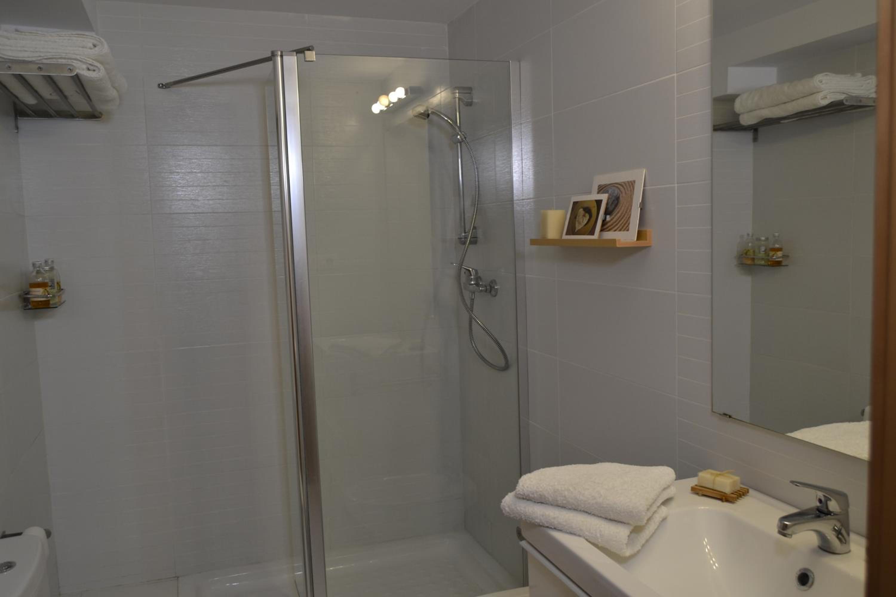 Two-Bedroom Apartment - Photo 15