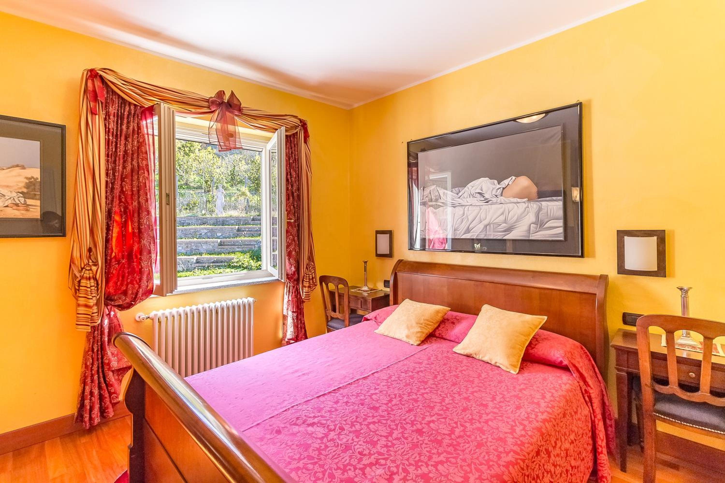 Deluxe Room - Photo 5