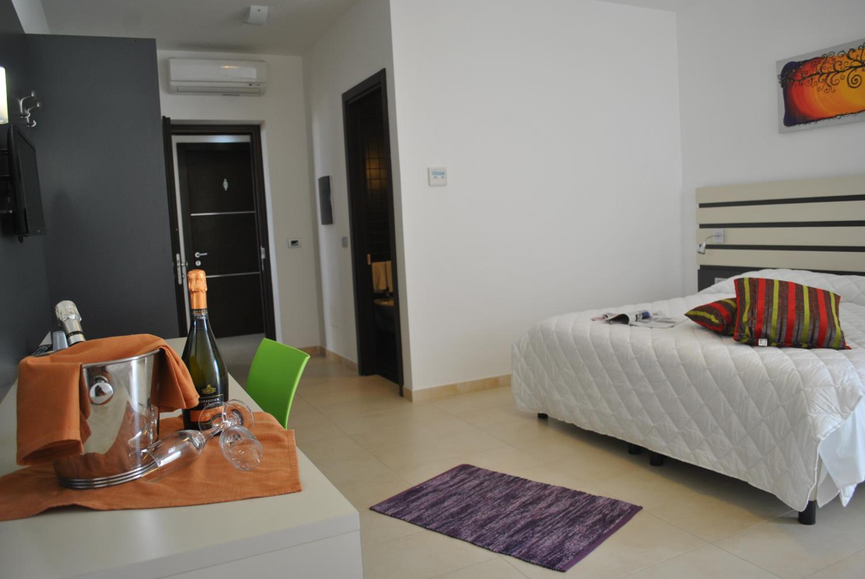 Classic Double Room or Twin Room photo 2