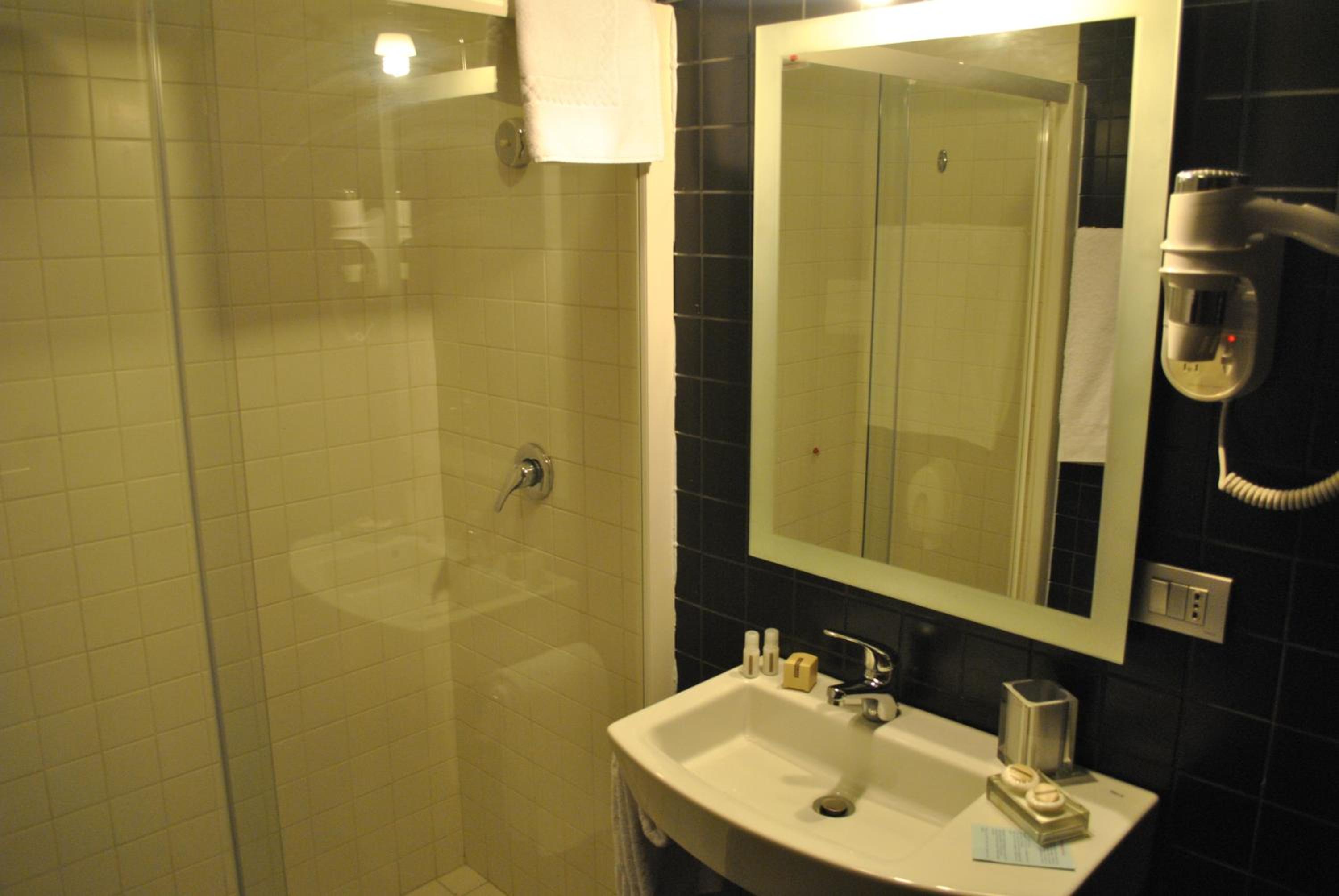 Deluxe Double Room or Twin photo 2